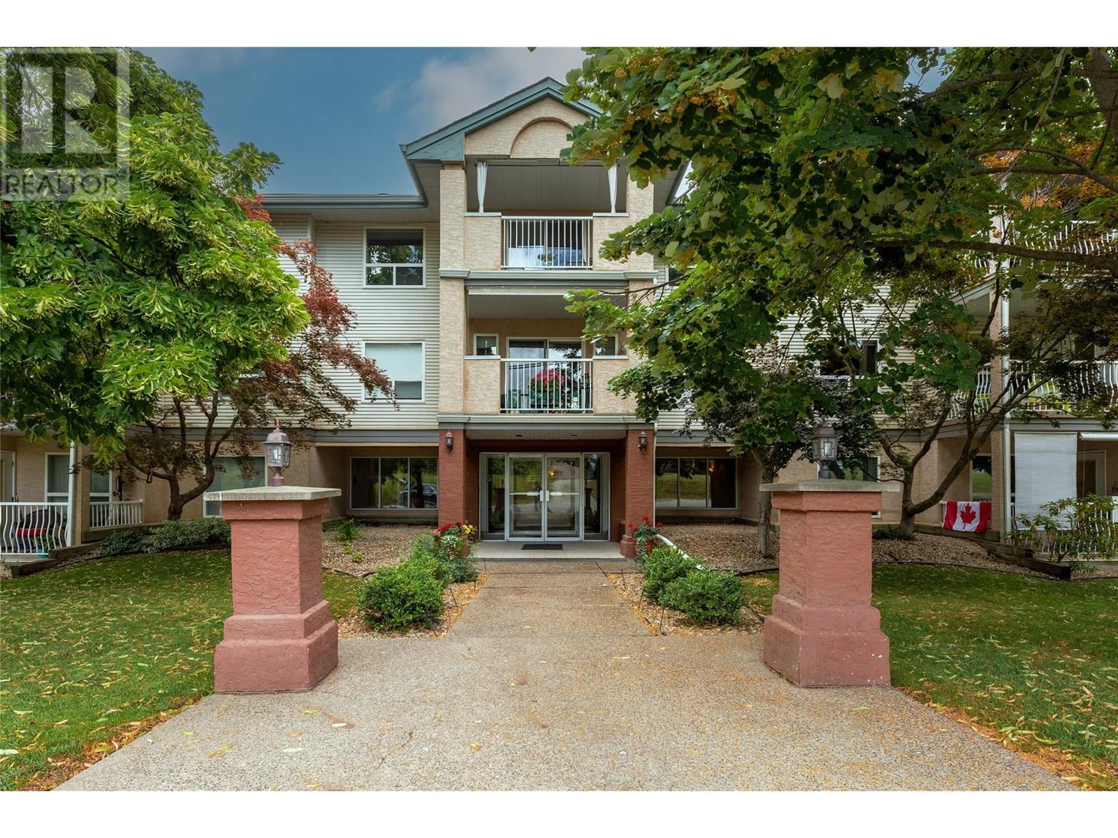 250 5 Street SE Unit# 306, salmon arm, British Columbia