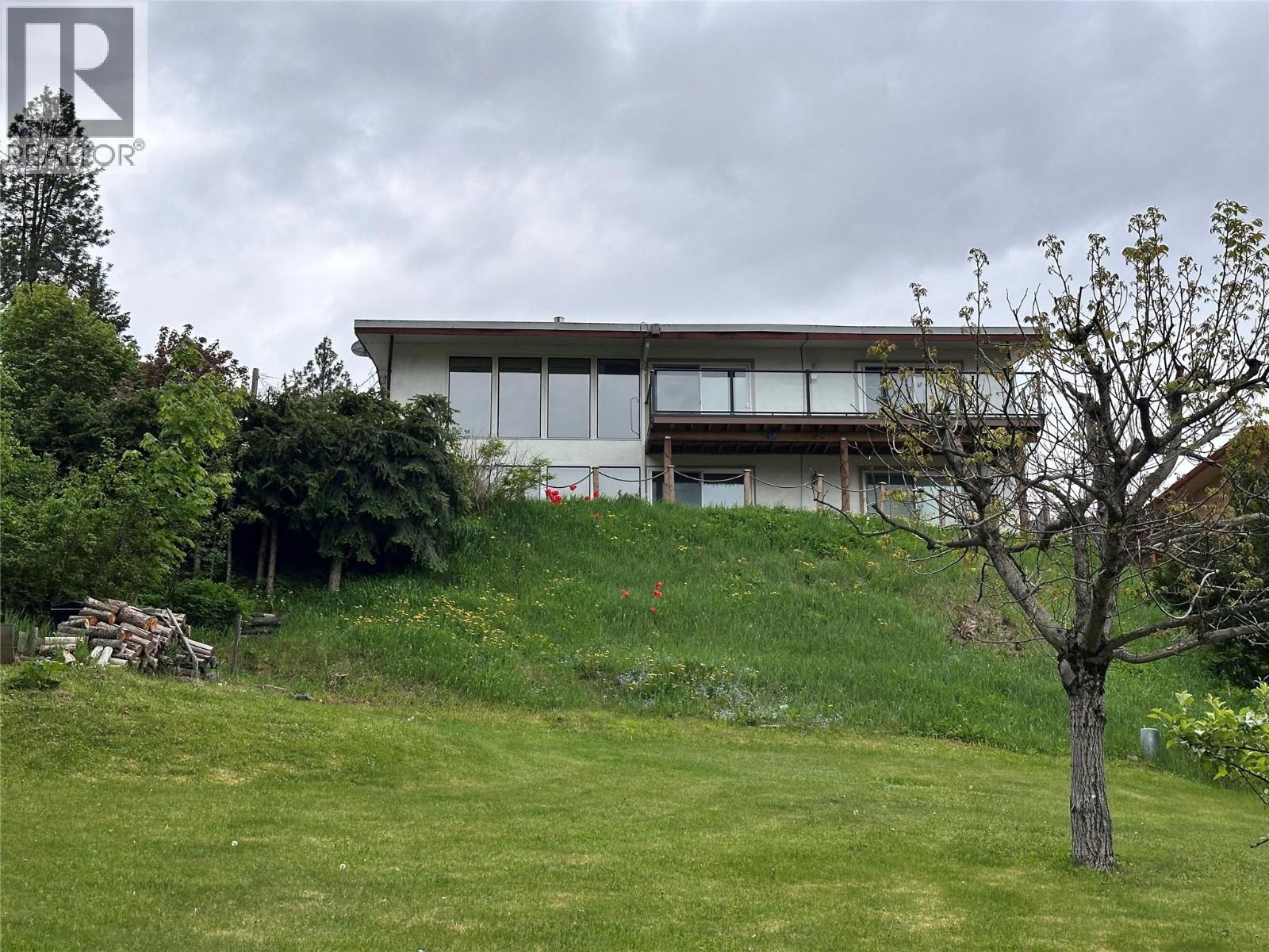 1681 12 Avenue Se, Salmon Arm, British Columbia  V1E 2E4 - Photo 3 - 10361899