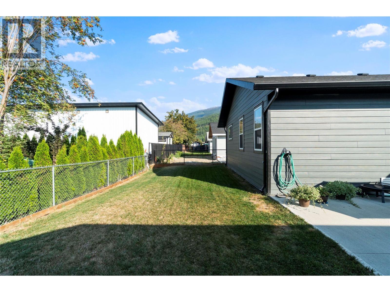 728 Elderberry Walk, Sicamous, British Columbia  V0E 2V0 - Photo 25 - 10374627