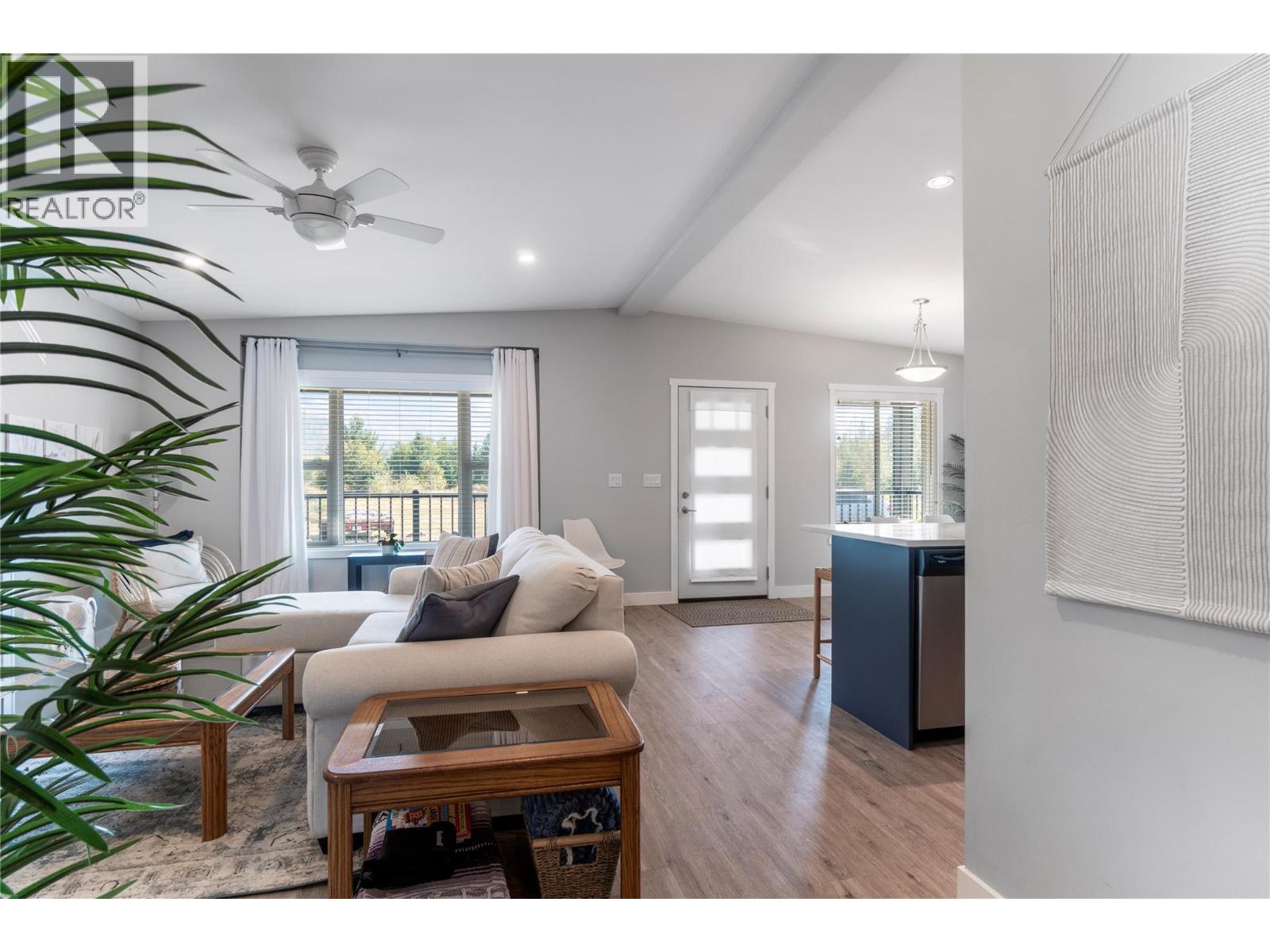 728 Elderberry Walk, Sicamous, British Columbia  V0E 2V0 - Photo 6 - 10374627