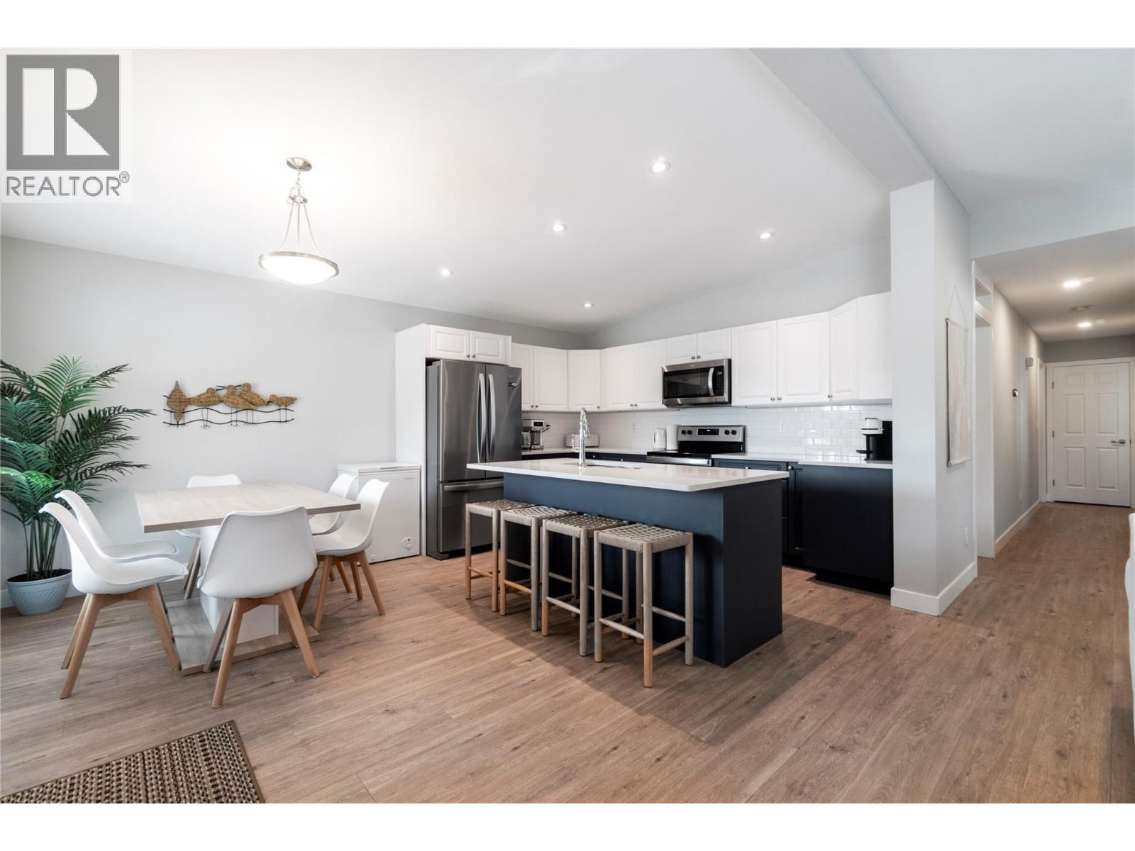 728 Elderberry Walk, Sicamous, British Columbia  V0E 2V0 - Photo 8 - 10374627