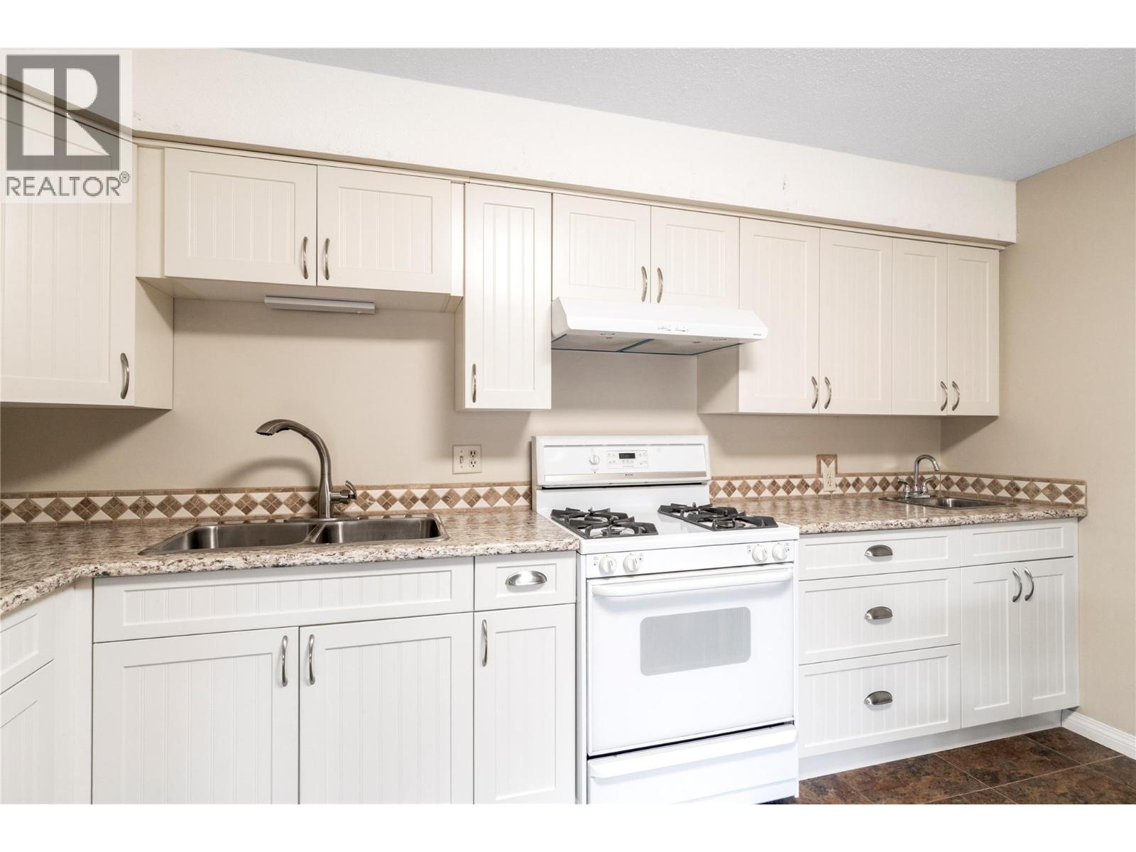 6960 50 Street Ne, Salmon Arm, British Columbia  V0E 1K0 - Photo 33 - 10375319