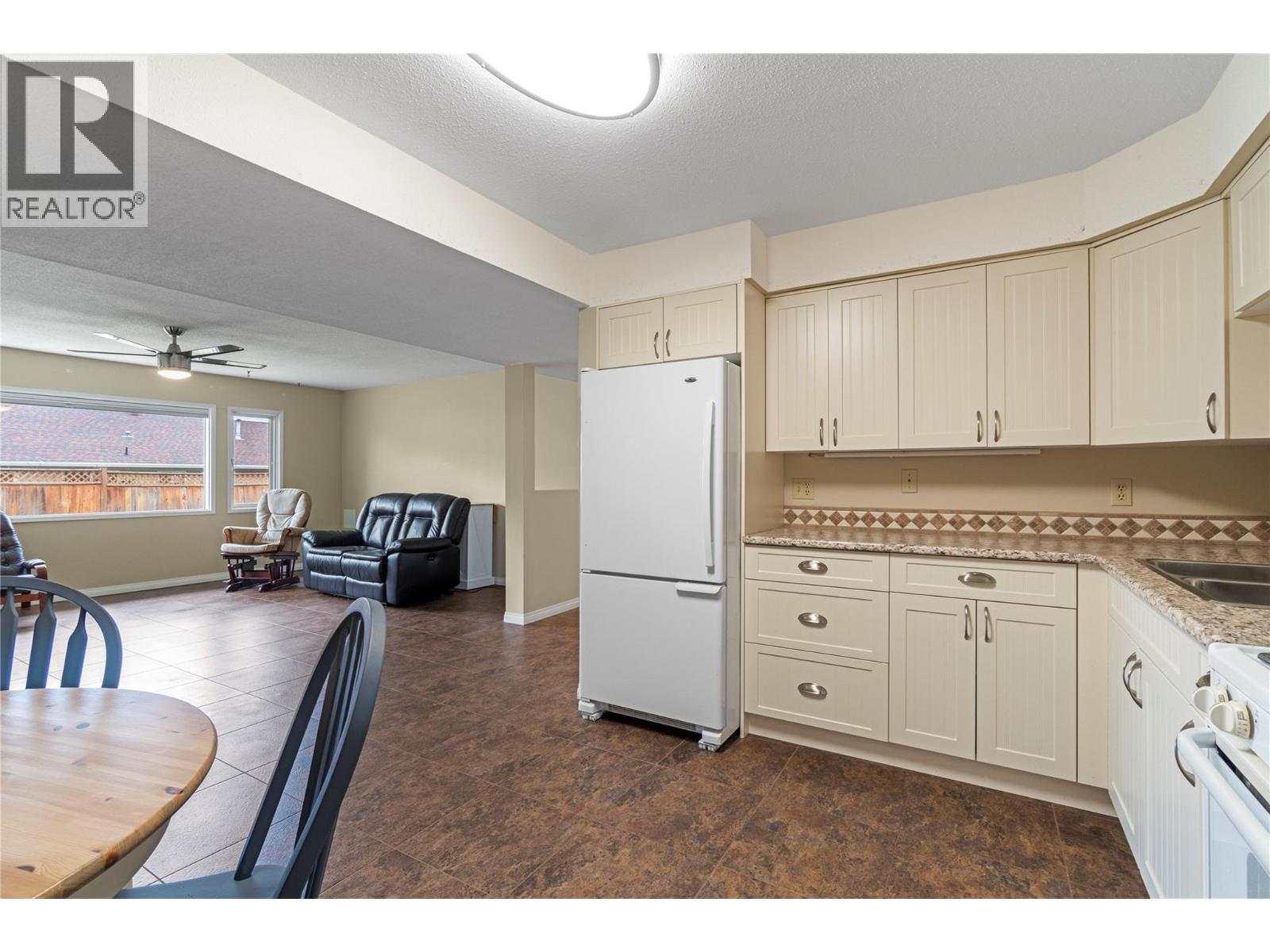 6960 50 Street Ne, Salmon Arm, British Columbia  V0E 1K0 - Photo 34 - 10375319