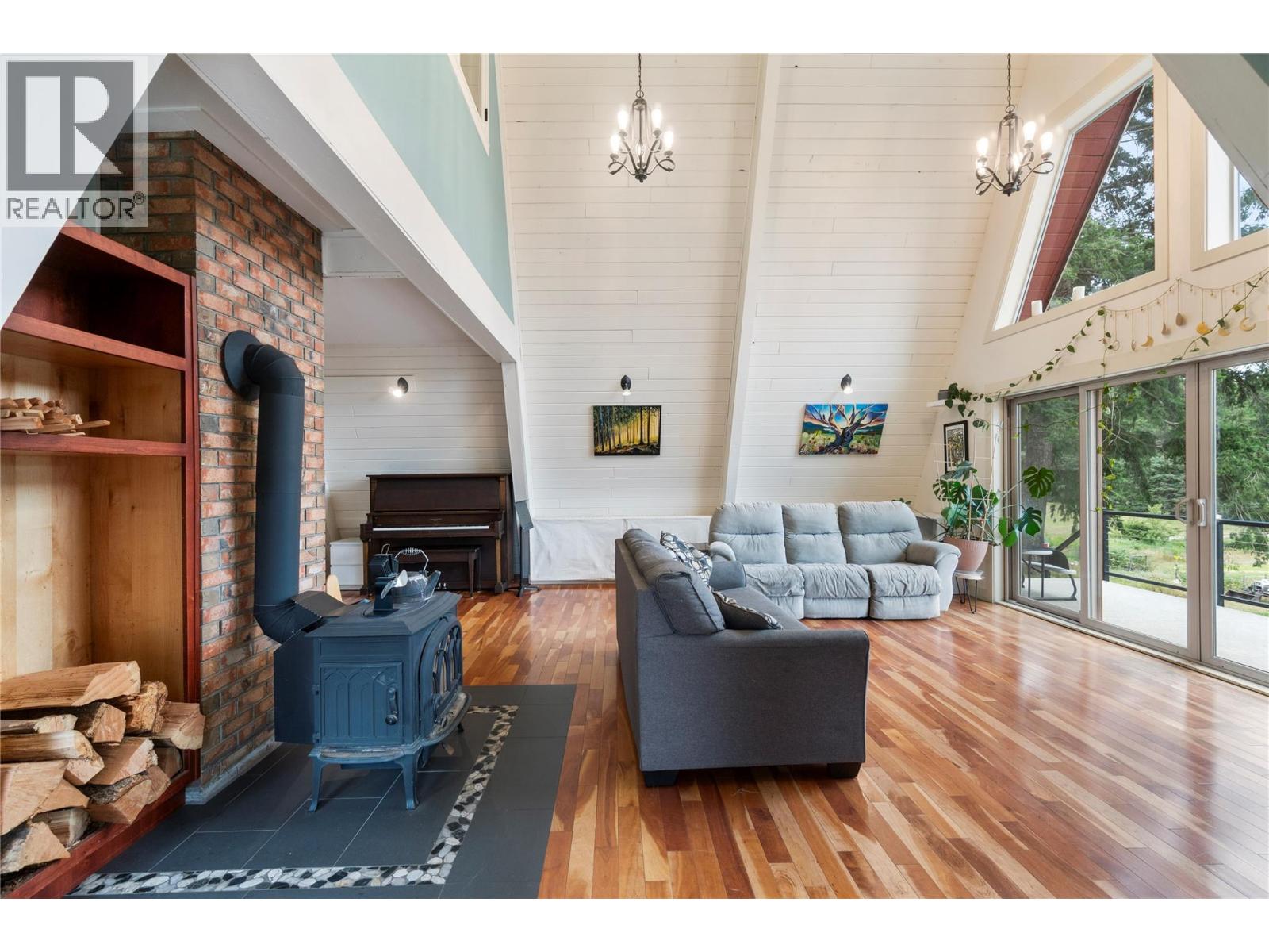 6551 40 Street Nw, Salmon Arm, British Columbia  V1E 3A5 - Photo 18 - 10375537