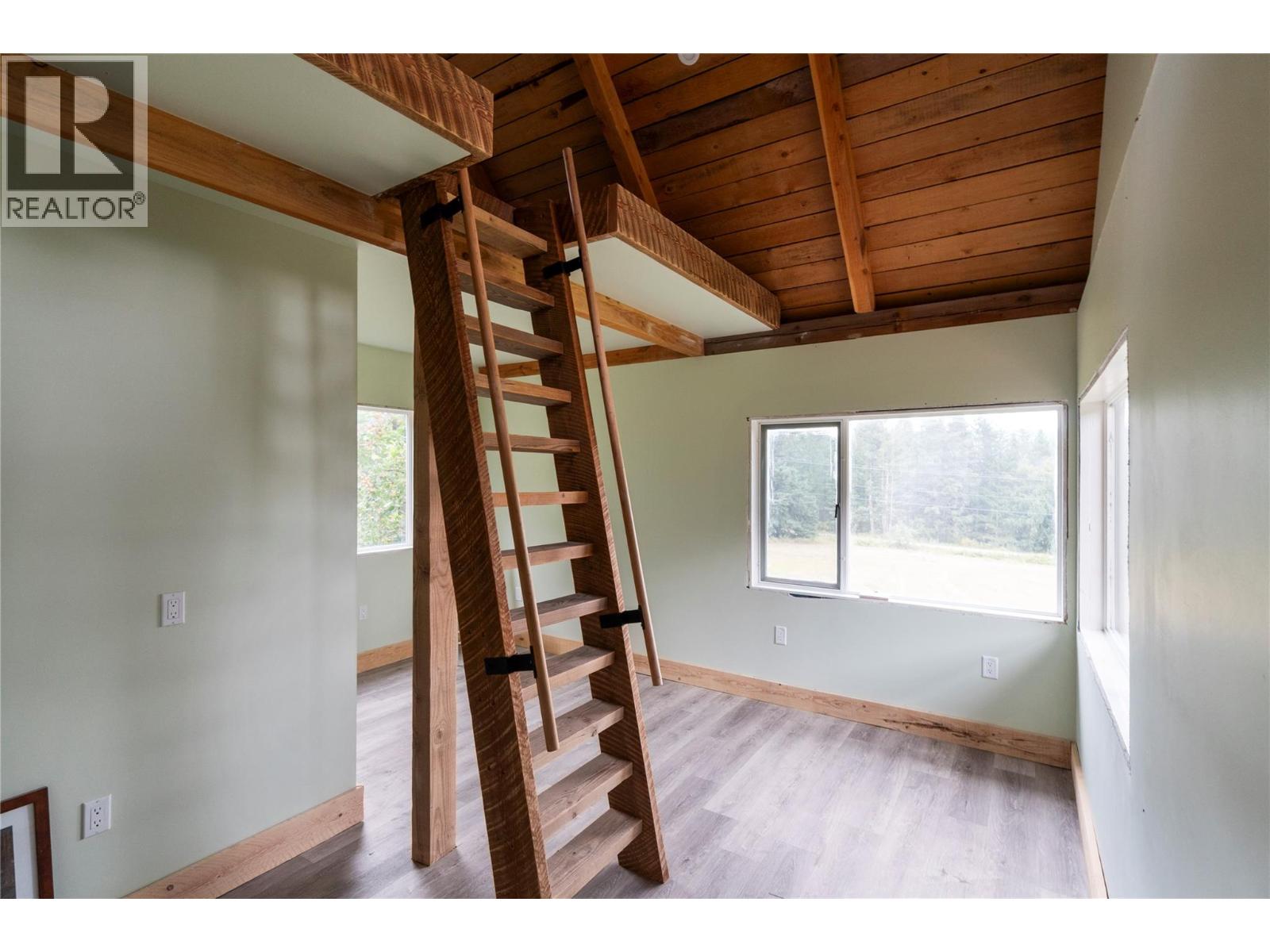 6551 40 Street Nw, Salmon Arm, British Columbia  V1E 3A5 - Photo 35 - 10375537