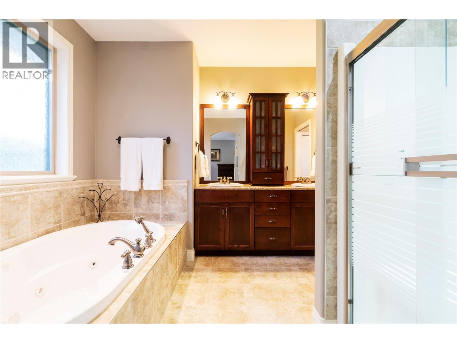 2706 Golf Course Drive, Blind Bay, British Columbia  V0E 1H2 - Photo 18 - 10377492