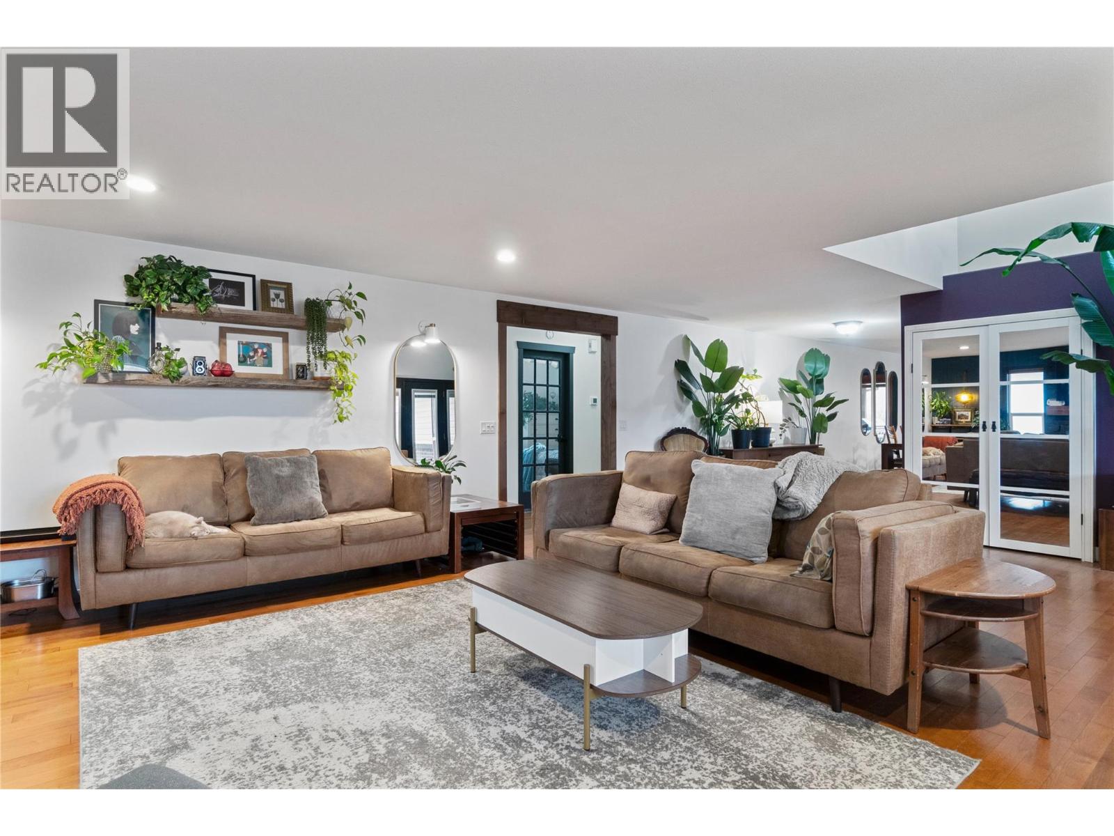 3960 50 Street Ne, Salmon Arm, British Columbia  V1E 1Y5 - Photo 10 - 10379294