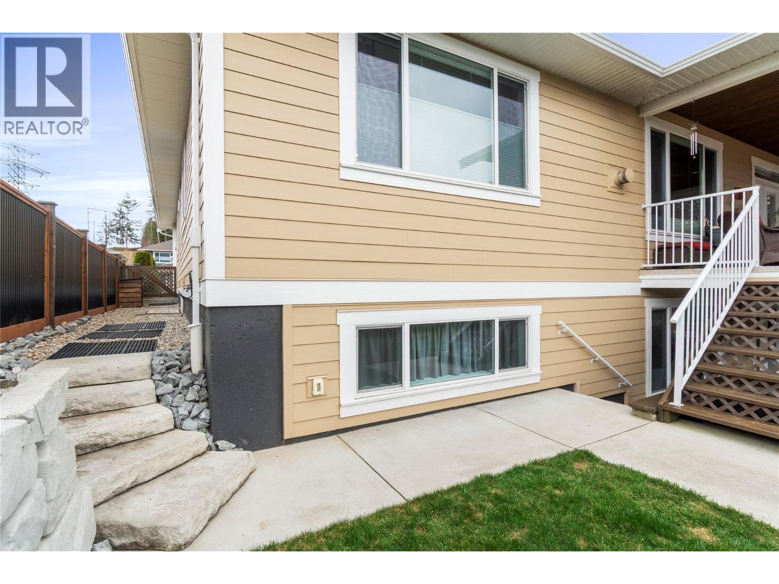 1281 24 Street Se, Salmon Arm, British Columbia  V1E 0E3 - Photo 41 - 10380677