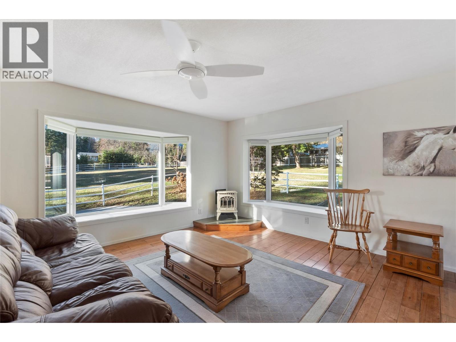 4091 10 Avenue Se, Salmon Arm, British Columbia V1E 1W7 - Photo 4 - 10381154