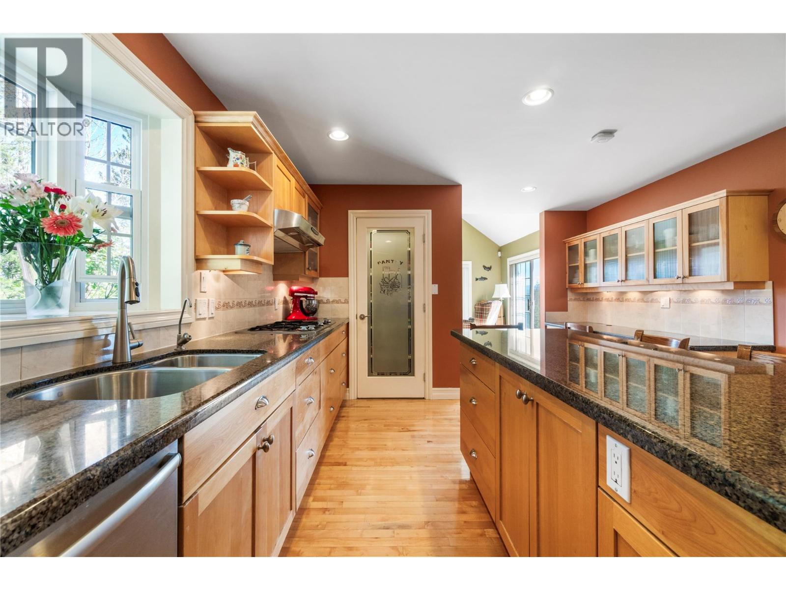 3800 60 Street Nw, Salmon Arm, British Columbia  V1E 3A8 - Photo 17 - 10382116