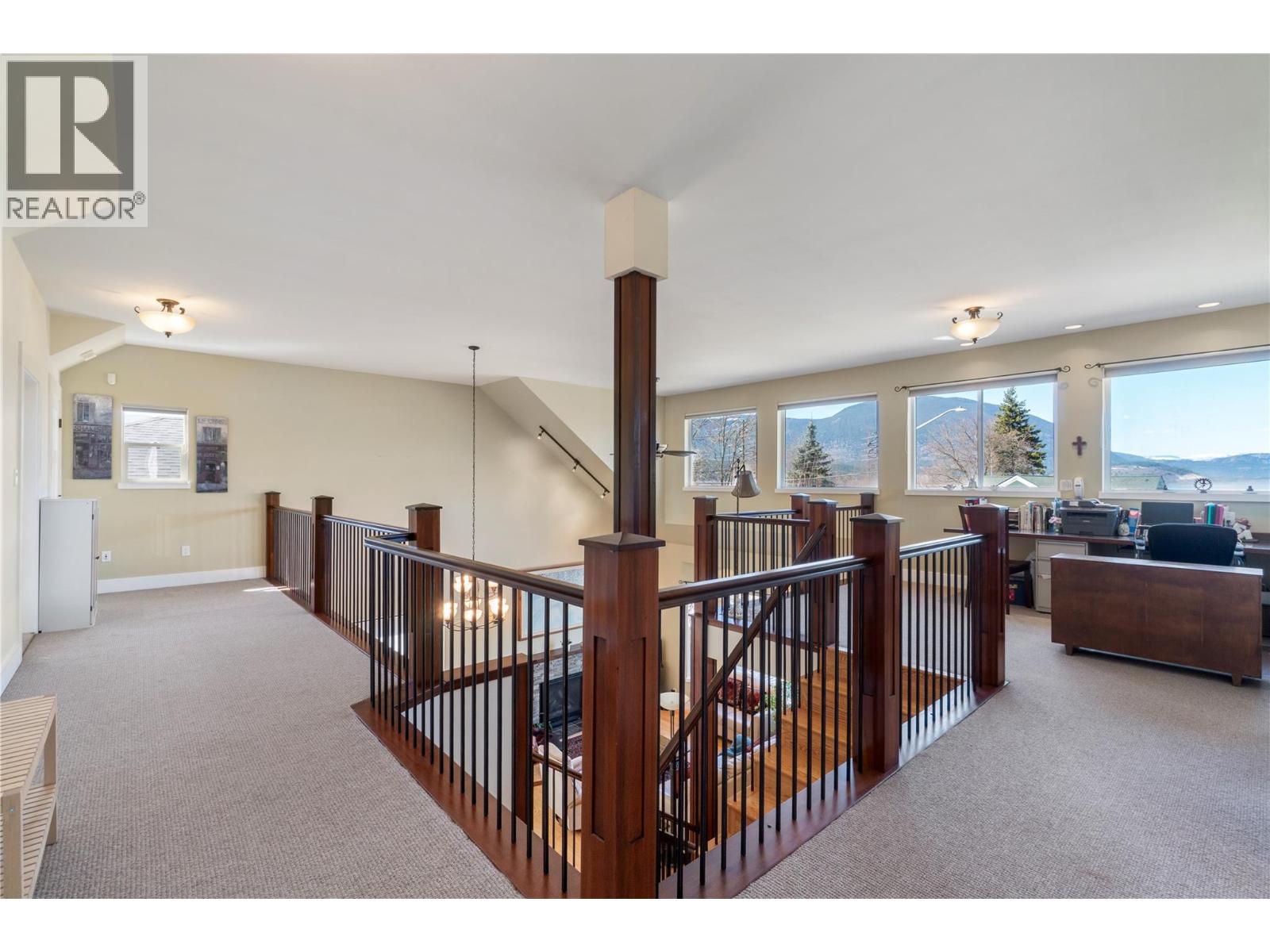 1050 9 Avenue Ne, Salmon Arm, British Columbia  V1E 4A8 - Photo 33 - 10383100