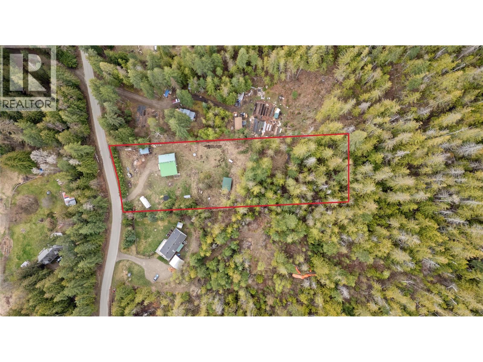 719 Abbington Lane, Tappen, British Columbia  V0E 2X3 - Photo 2 - 10383222