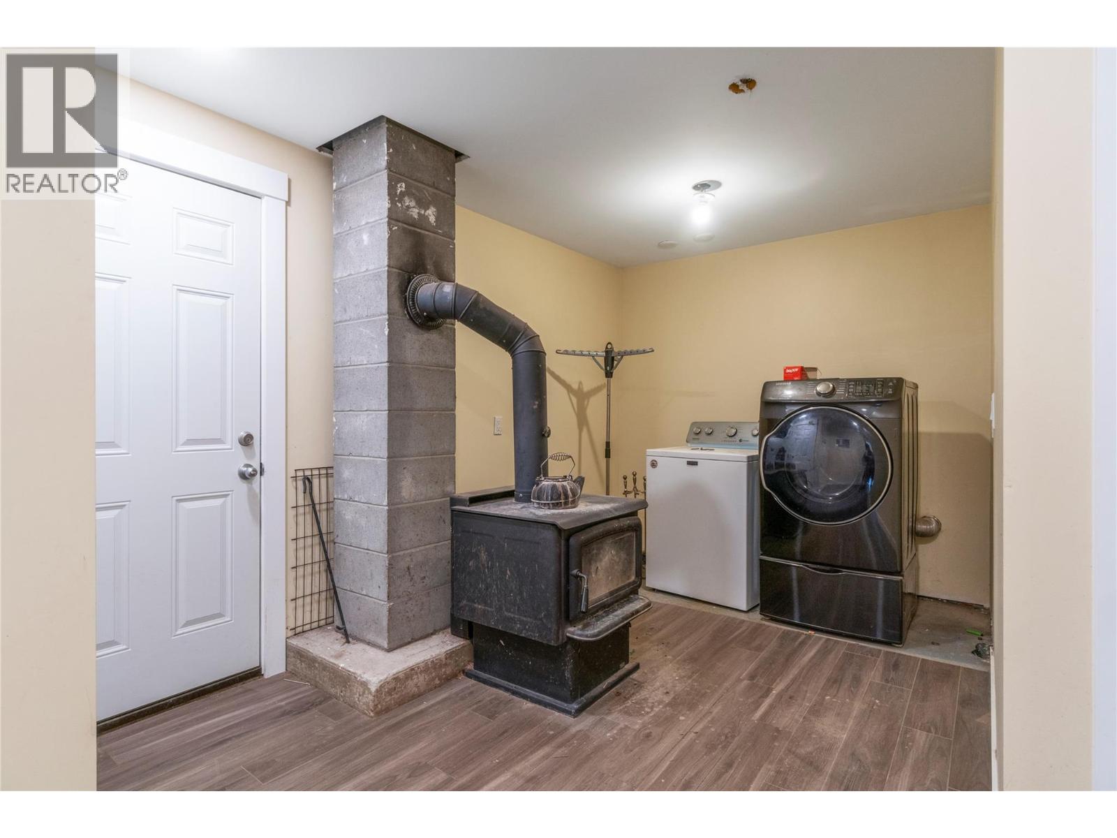 719 Abbington Lane, Tappen, British Columbia  V0E 2X3 - Photo 28 - 10383222