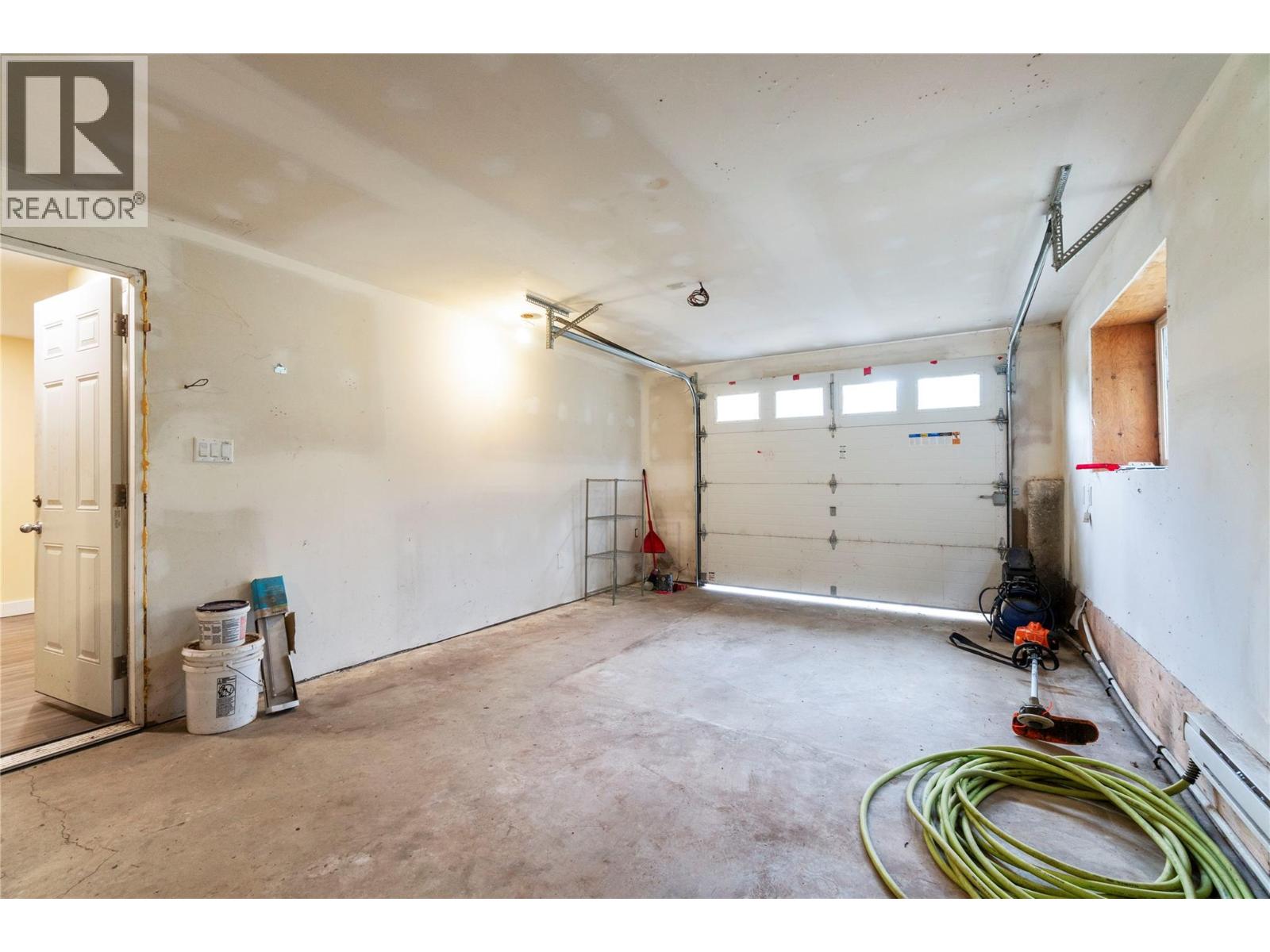 719 Abbington Lane, Tappen, British Columbia  V0E 2X3 - Photo 29 - 10383222