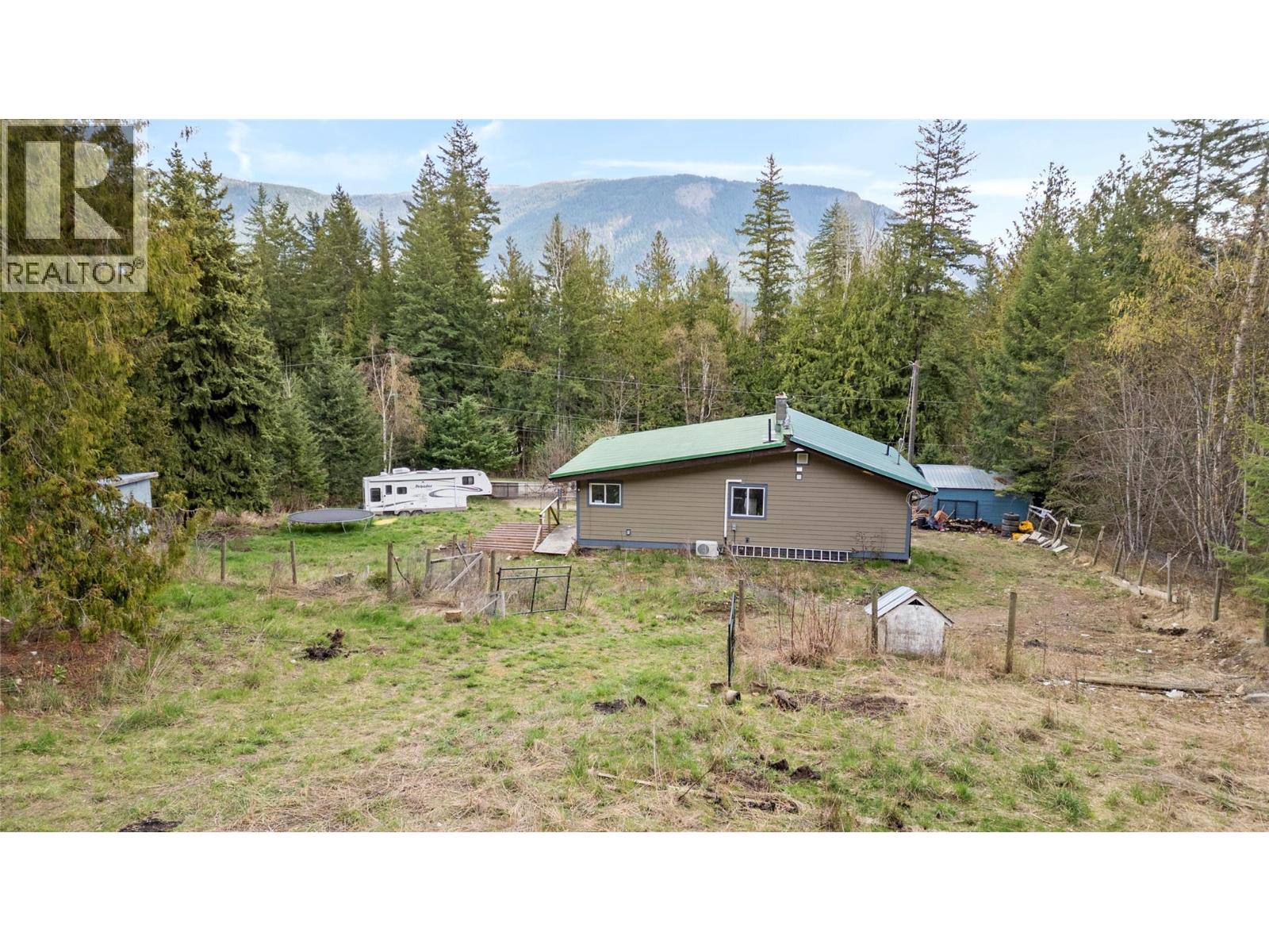 719 Abbington Lane, Tappen, British Columbia  V0E 2X3 - Photo 30 - 10383222