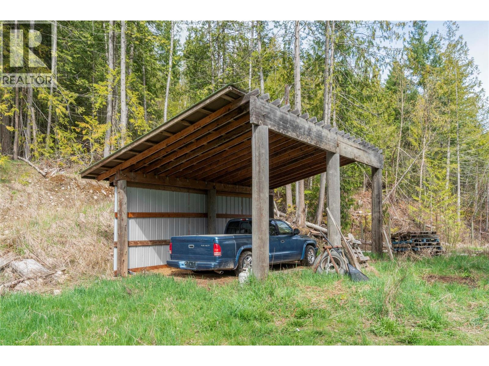 719 Abbington Lane, Tappen, British Columbia  V0E 2X3 - Photo 33 - 10383222