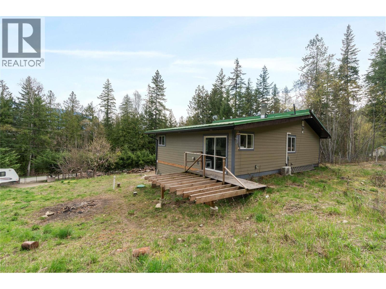 719 Abbington Lane, Tappen, British Columbia  V0E 2X3 - Photo 34 - 10383222