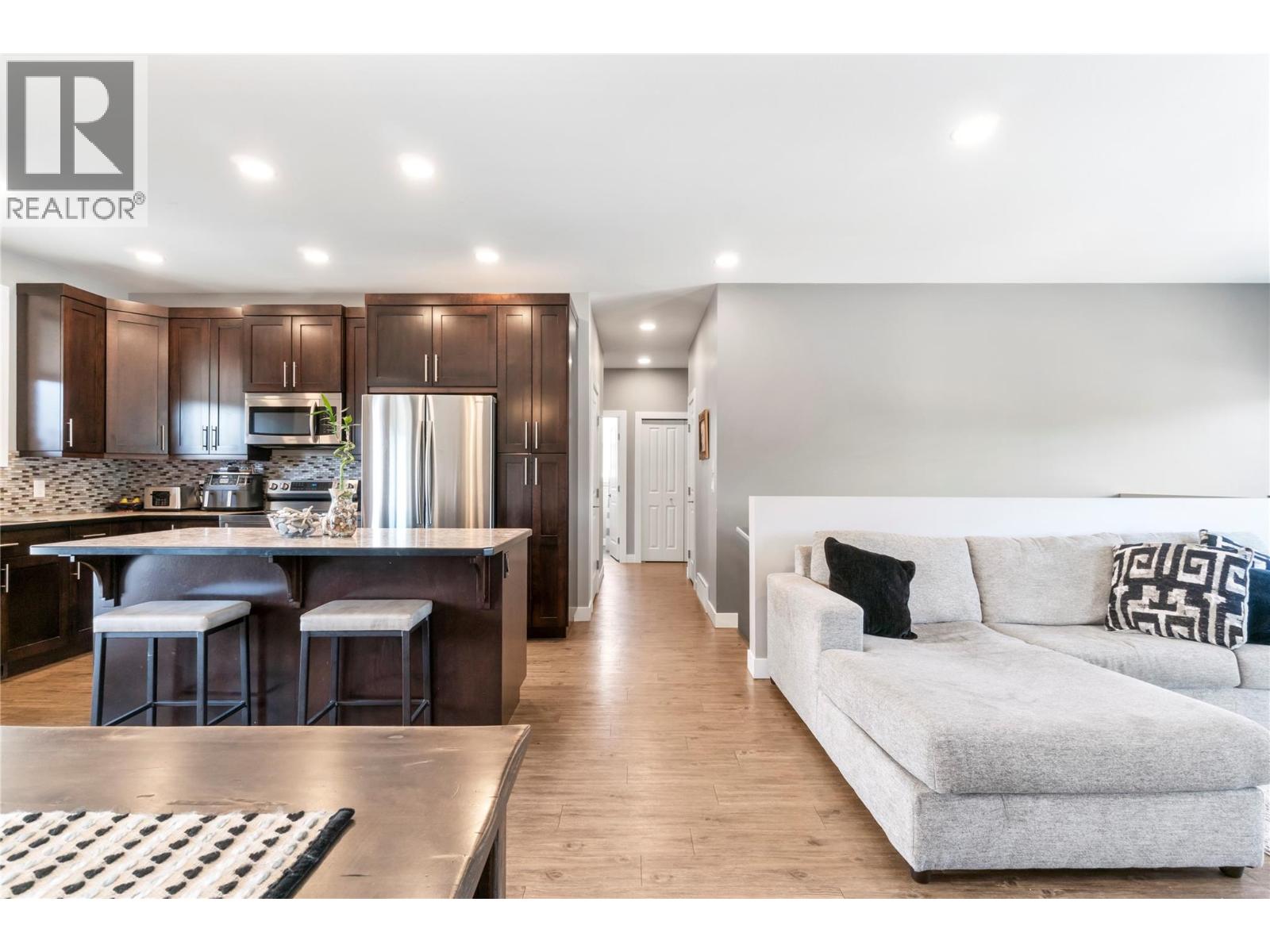 1260 23 Street Se, Salmon Arm, British Columbia  V1E 0C7 - Photo 11 - 10384983