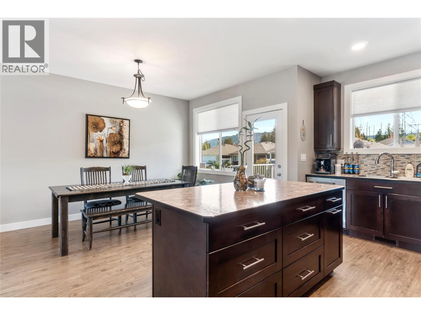 1260 23 Street Se, Salmon Arm, British Columbia  V1E 0C7 - Photo 6 - 10384983