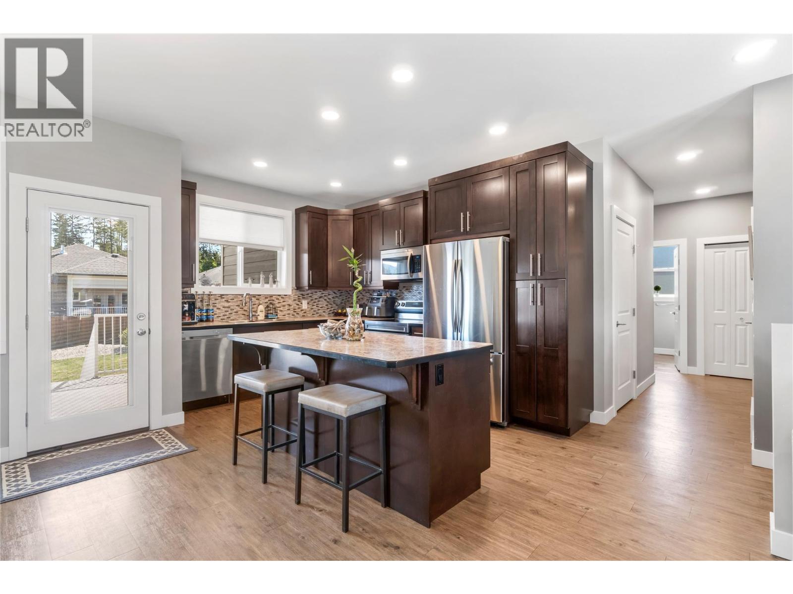 1260 23 Street Se, Salmon Arm, British Columbia  V1E 0C7 - Photo 7 - 10384983