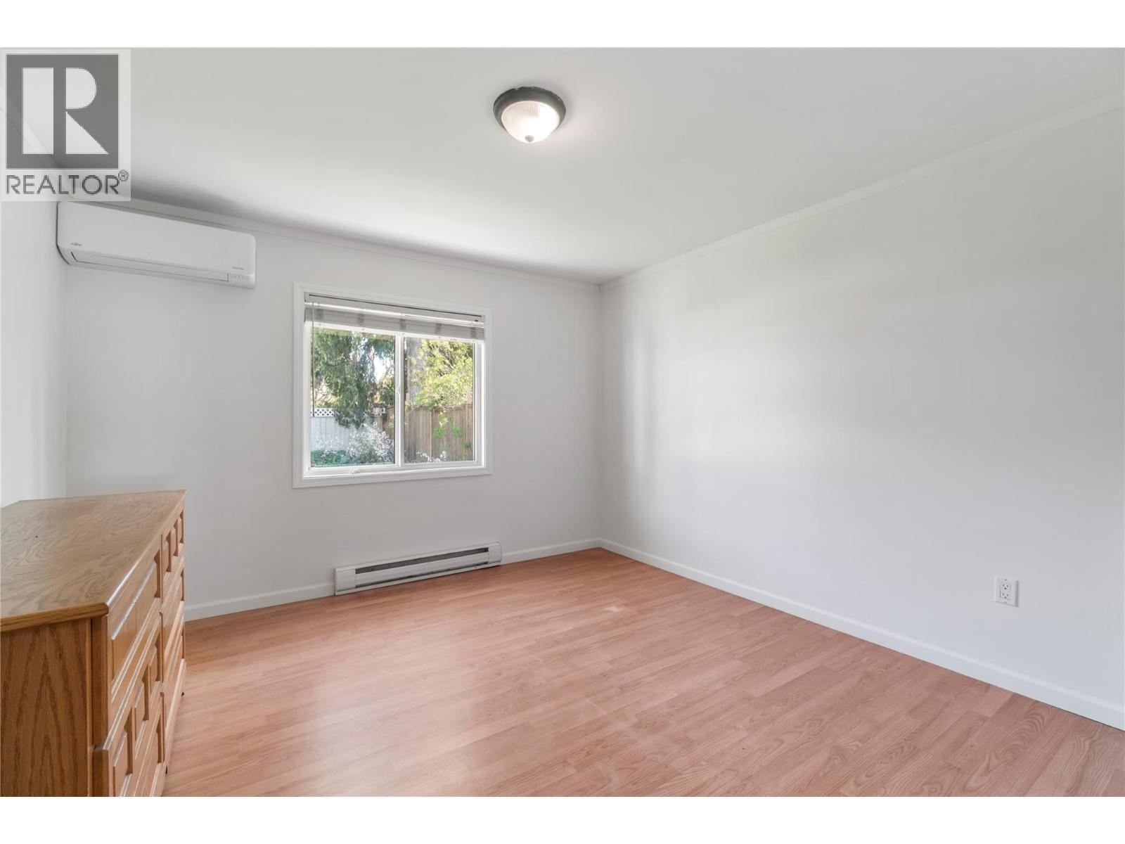 725 Conn Street, Sicamous, British Columbia  V0E 2V0 - Photo 16 - 10385147