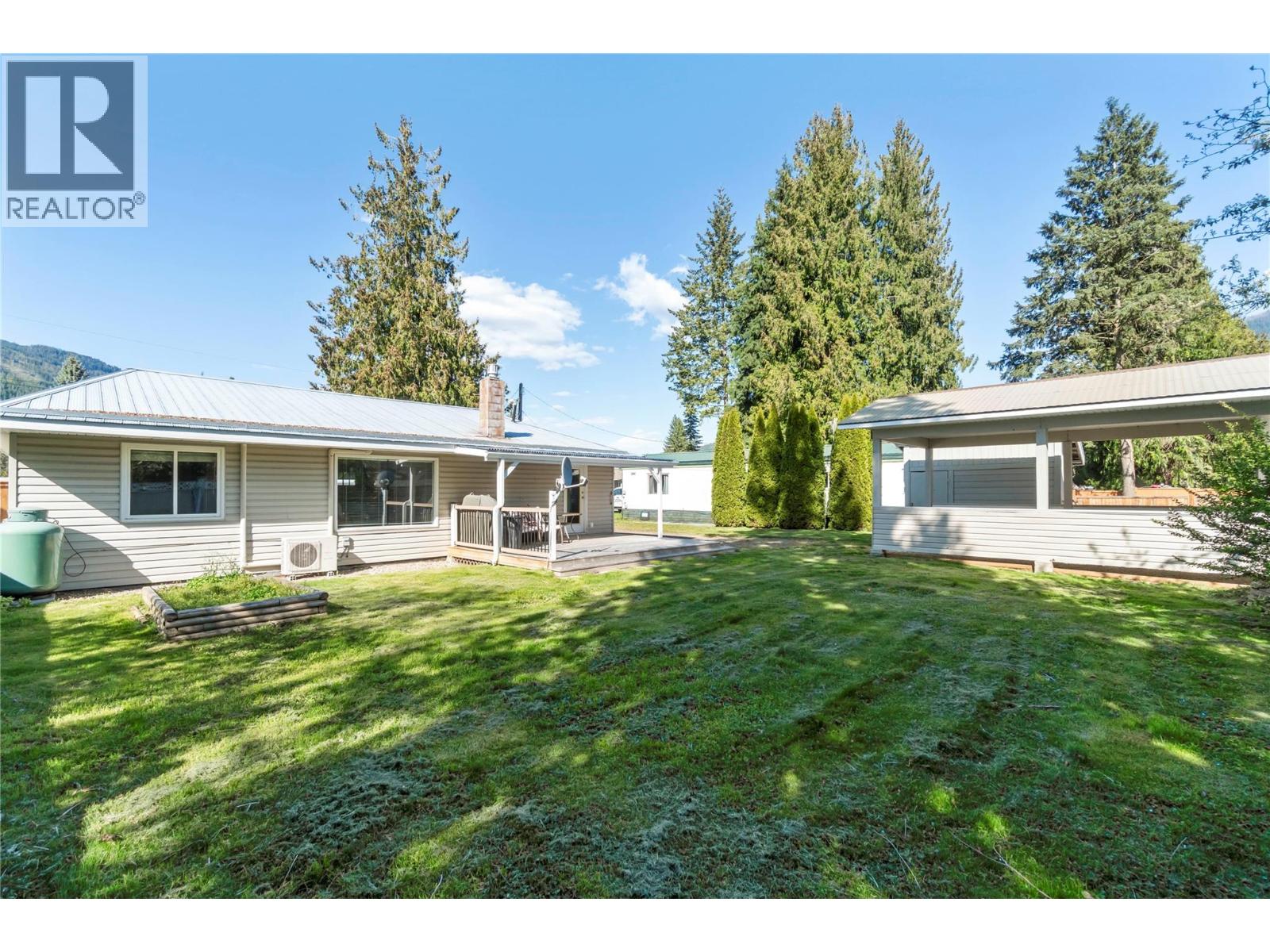 725 Conn Street, Sicamous, British Columbia  V0E 2V0 - Photo 24 - 10385147