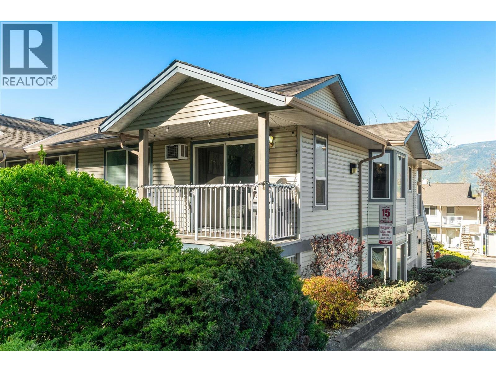 831 2 Street Se Unit# 201, Salmon Arm, British Columbia  V1E 1S6 - Photo 1 - 10385339