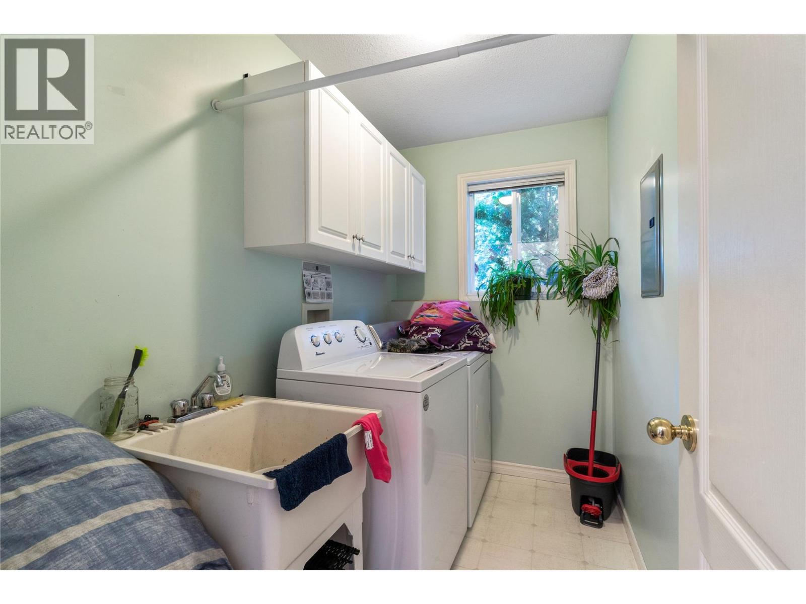650 17 Street Se, Salmon Arm, British Columbia V1E 1W2 - Photo 4 - 10387139