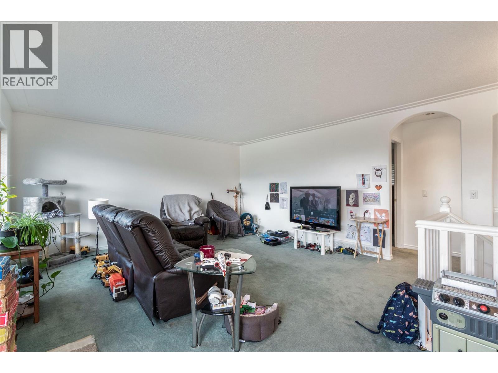 650 17 Street Se, Salmon Arm, British Columbia V1E 1W2 - Photo 6 - 10387139