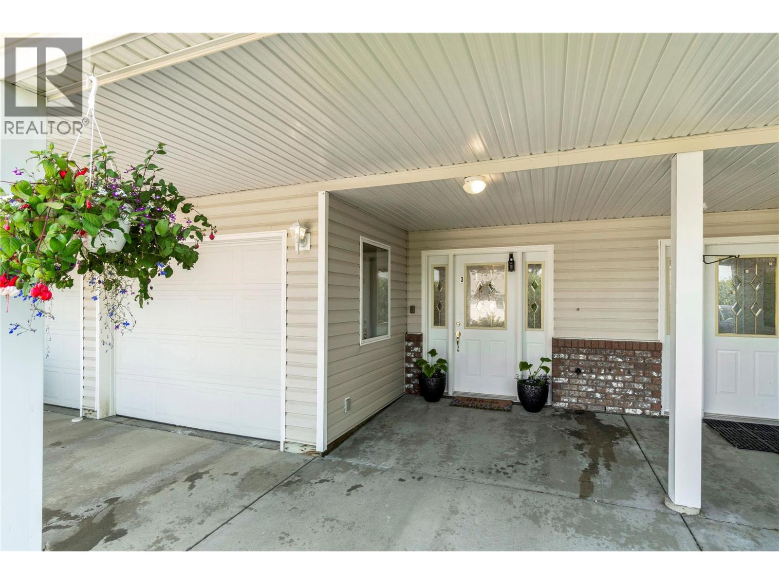 71 25 Street Se Unit# 3, Salmon Arm, British Columbia  V1E 1S2 - Photo 11 - 10389190