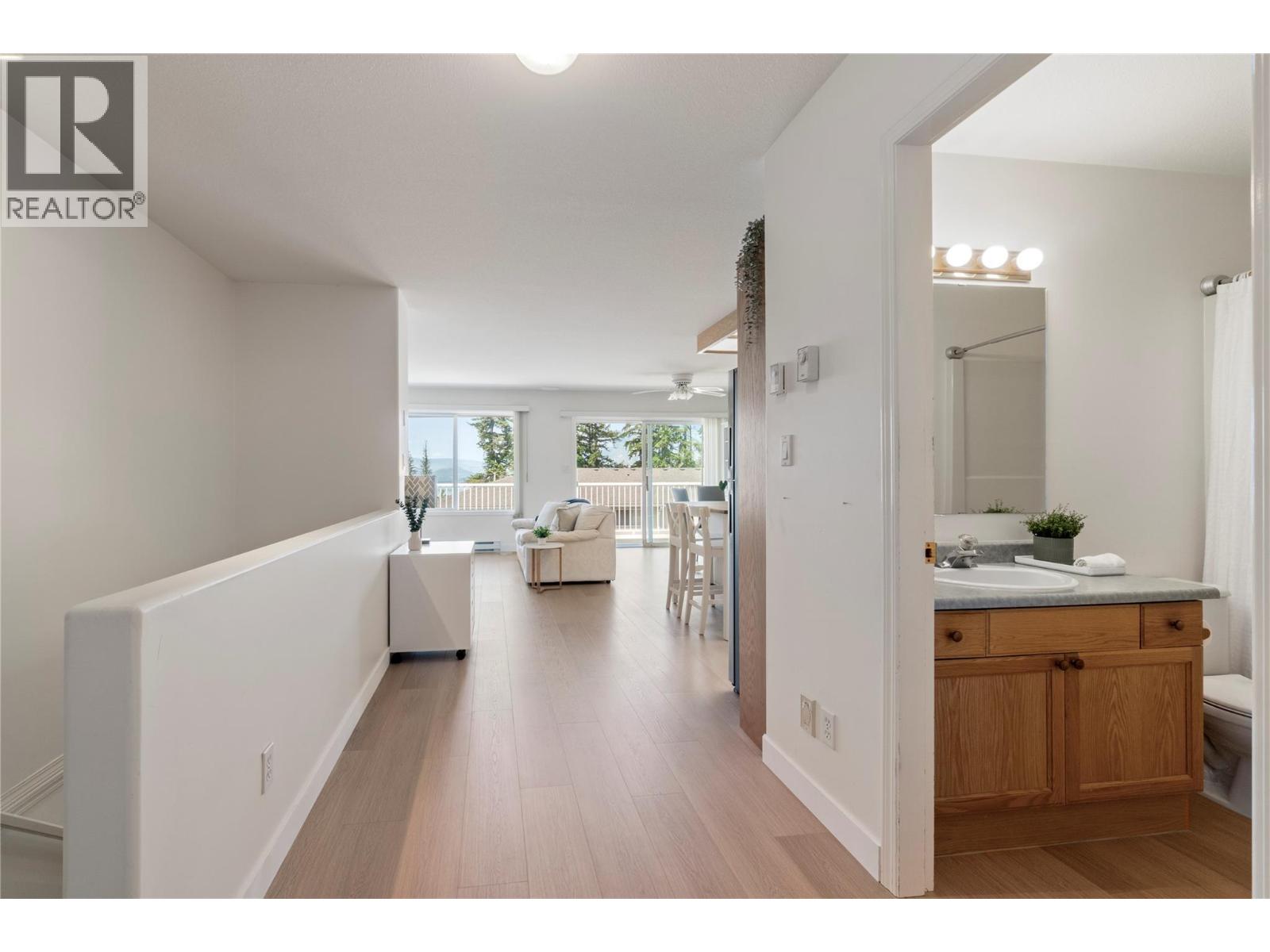 71 25 Street Se Unit# 3, Salmon Arm, British Columbia  V1E 1S2 - Photo 12 - 10389190