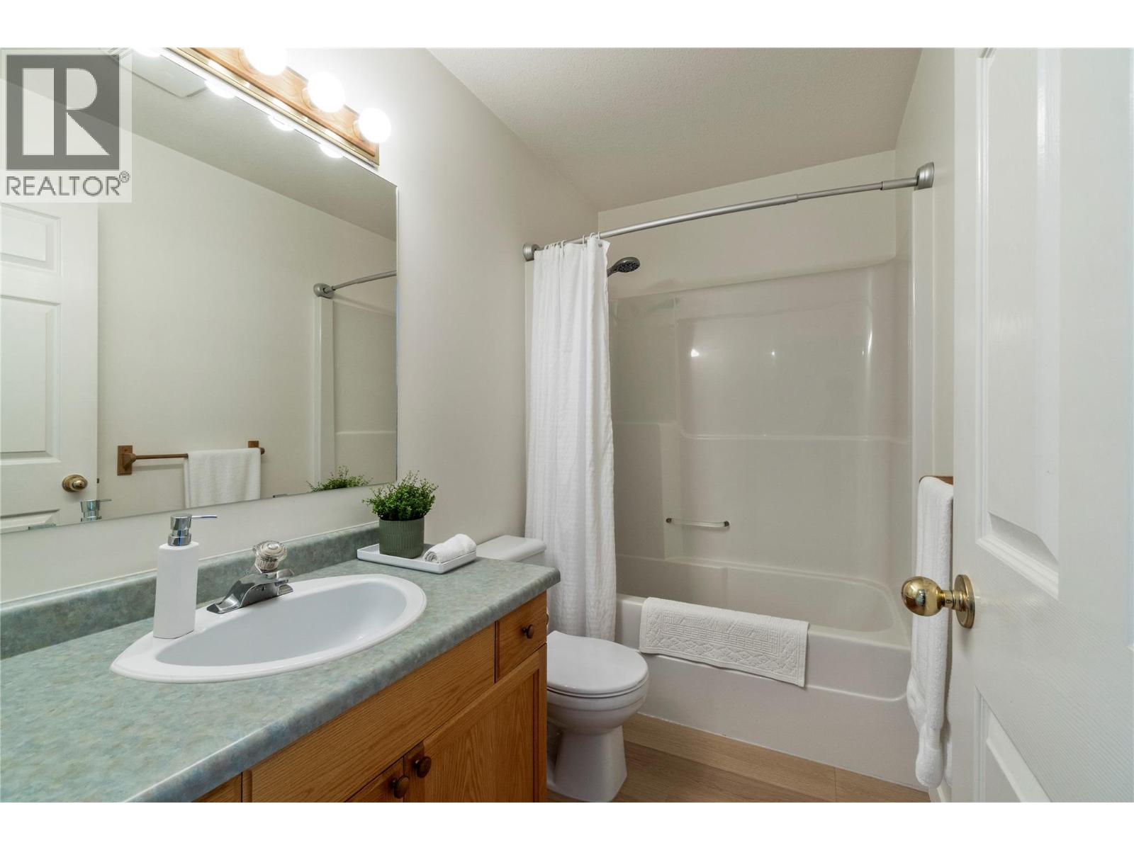 71 25 Street Se Unit# 3, Salmon Arm, British Columbia  V1E 1S2 - Photo 13 - 10389190