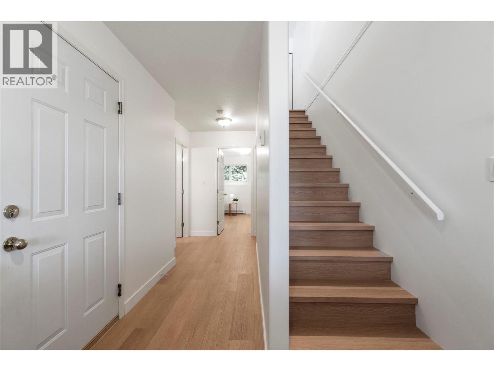 71 25 Street Se Unit# 3, Salmon Arm, British Columbia  V1E 1S2 - Photo 17 - 10389190