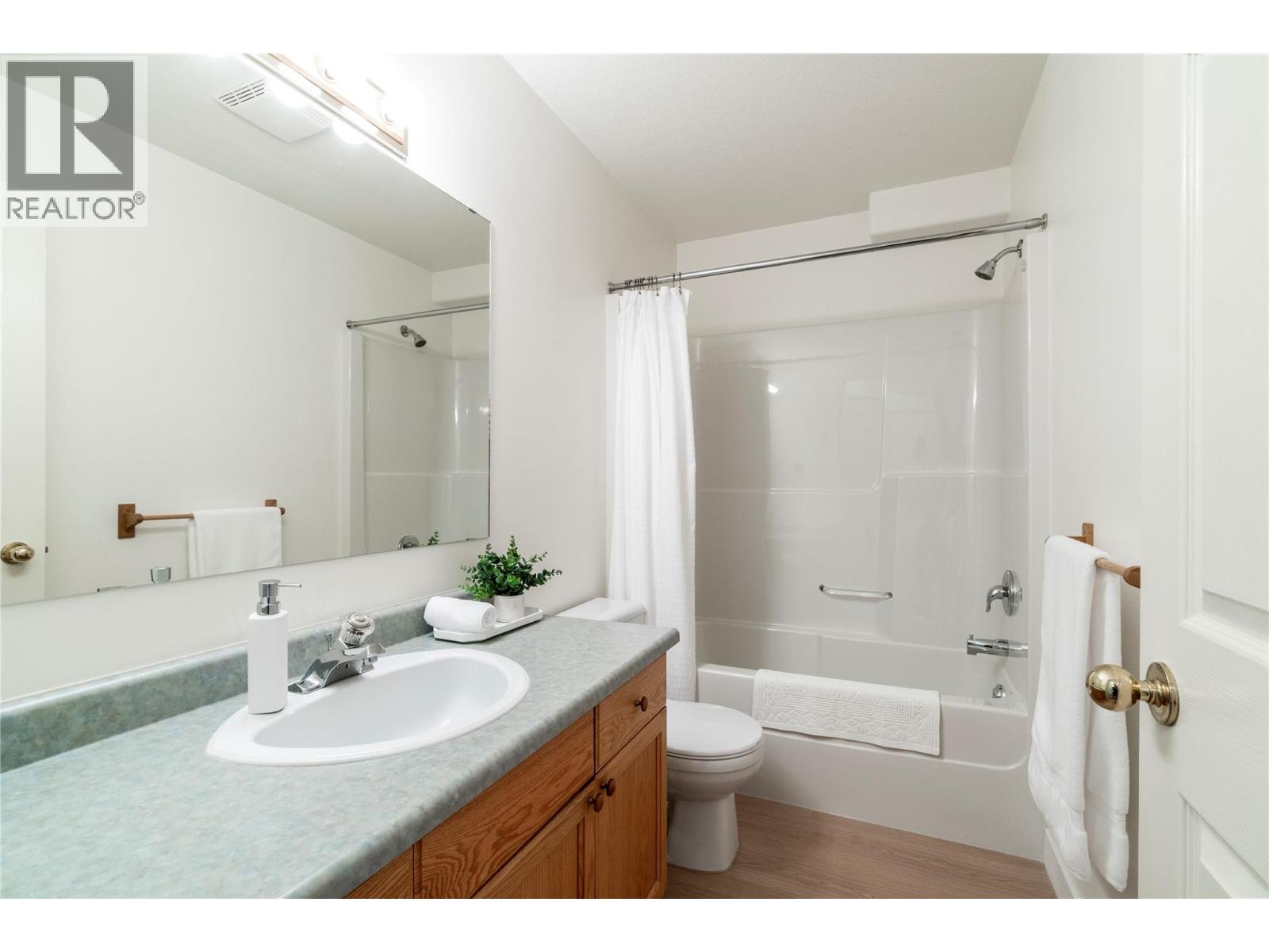 71 25 Street Se Unit# 3, Salmon Arm, British Columbia  V1E 1S2 - Photo 18 - 10389190