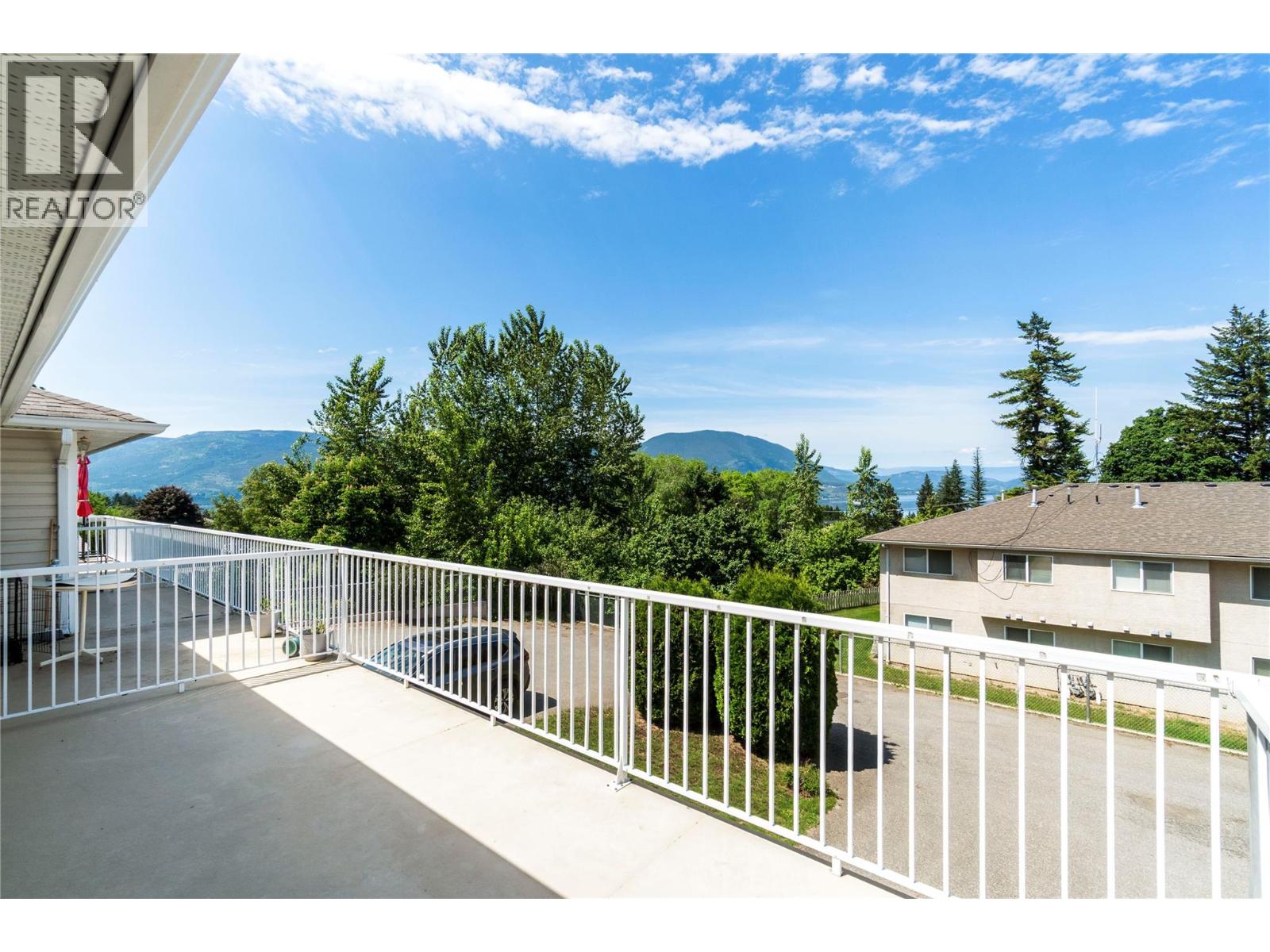 71 25 Street Se Unit# 3, Salmon Arm, British Columbia  V1E 1S2 - Photo 23 - 10389190