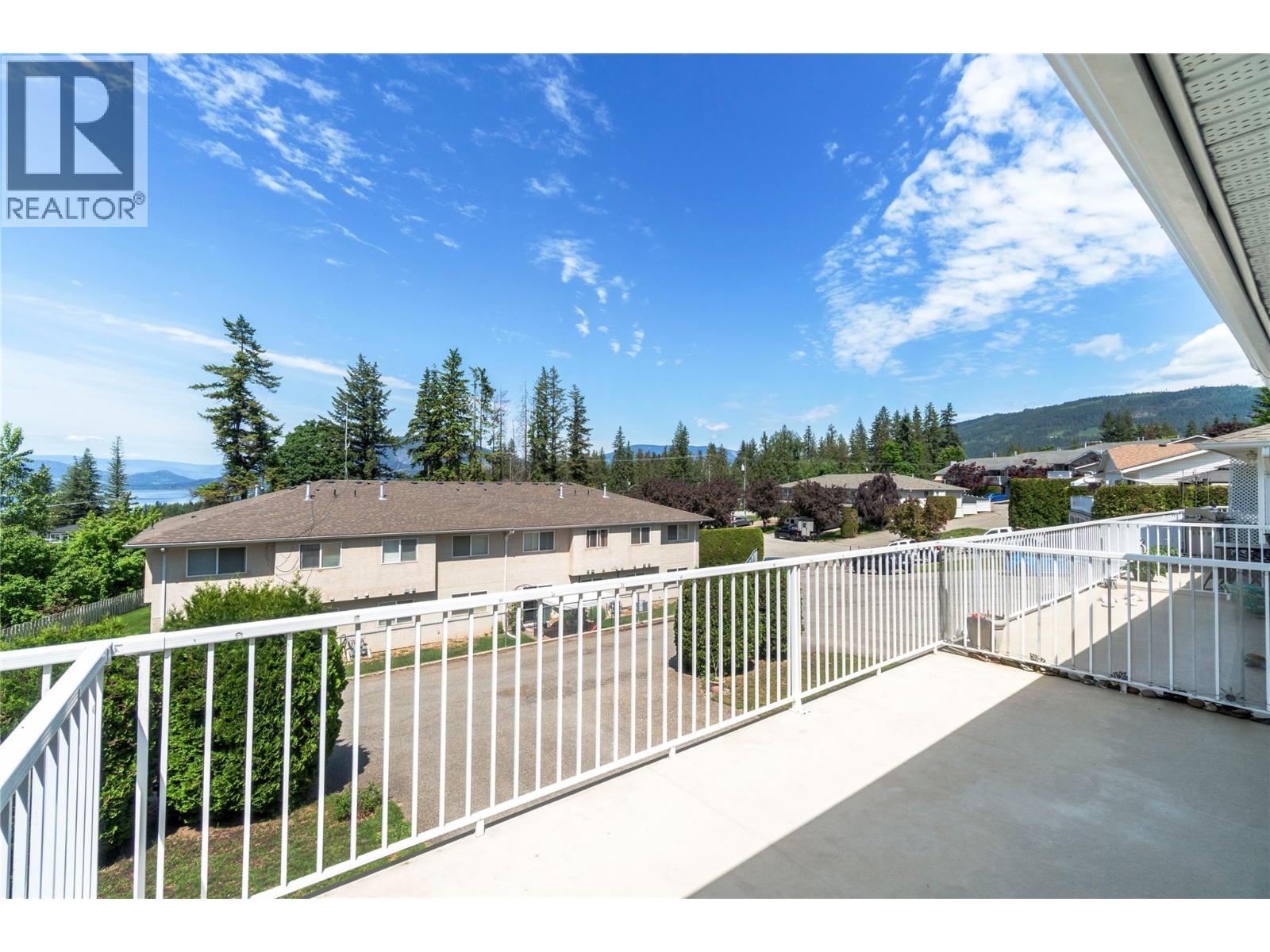 71 25 Street Se Unit# 3, Salmon Arm, British Columbia  V1E 1S2 - Photo 25 - 10389190