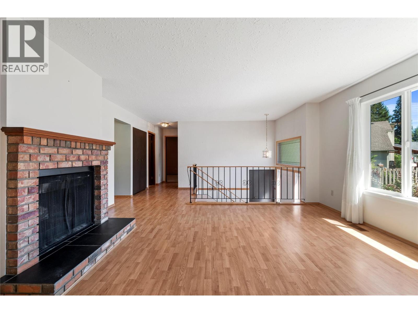 851 26 Street Se, Salmon Arm, British Columbia V1E 2H6 - Photo 12 - 10389410