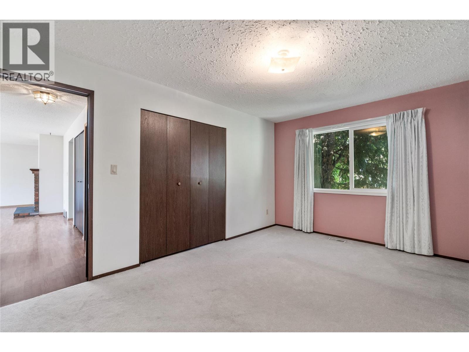 851 26 Street Se, Salmon Arm, British Columbia V1E 2H6 - Photo 18 - 10389410