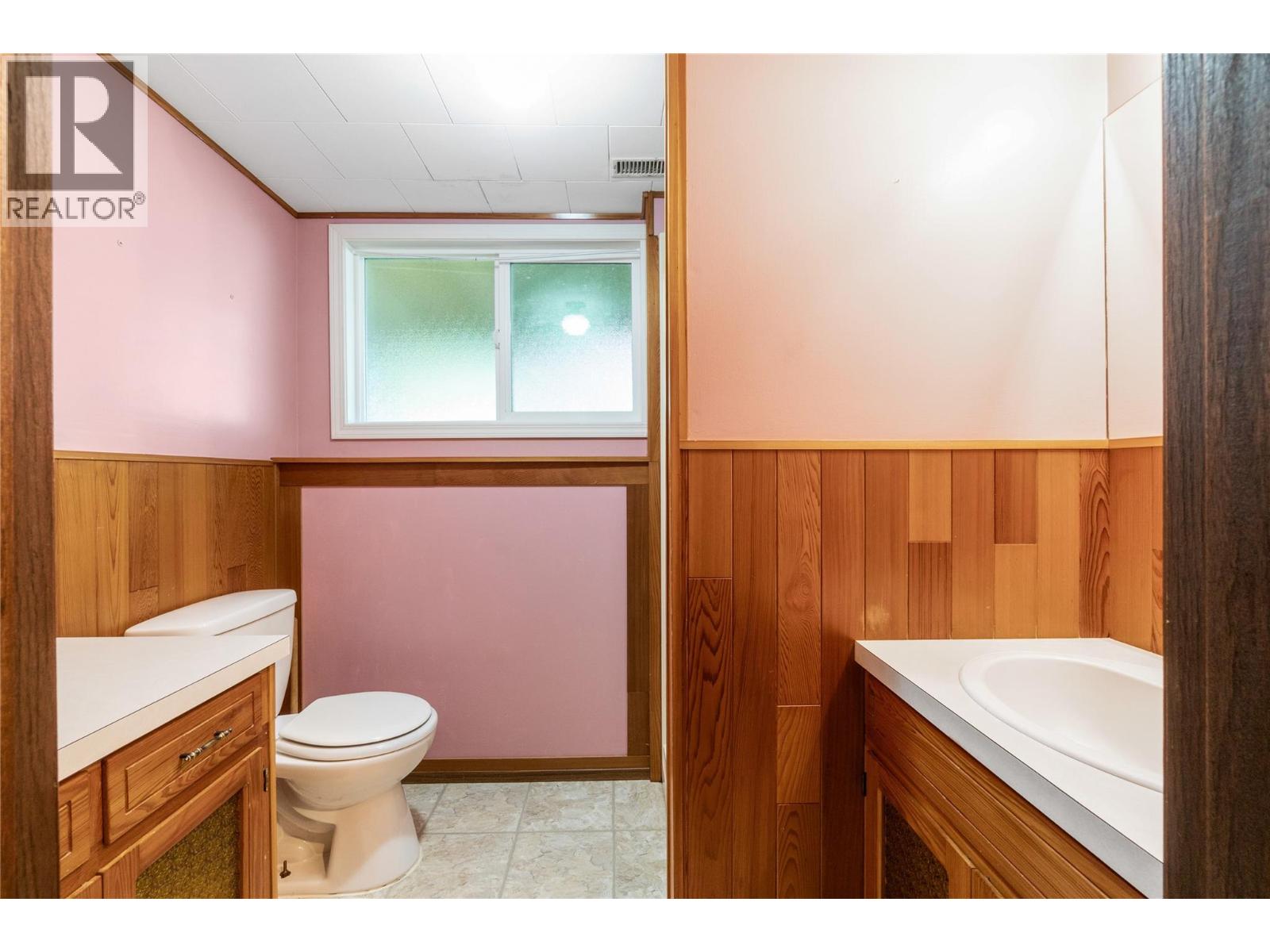 851 26 Street Se, Salmon Arm, British Columbia V1E 2H6 - Photo 20 - 10389410
