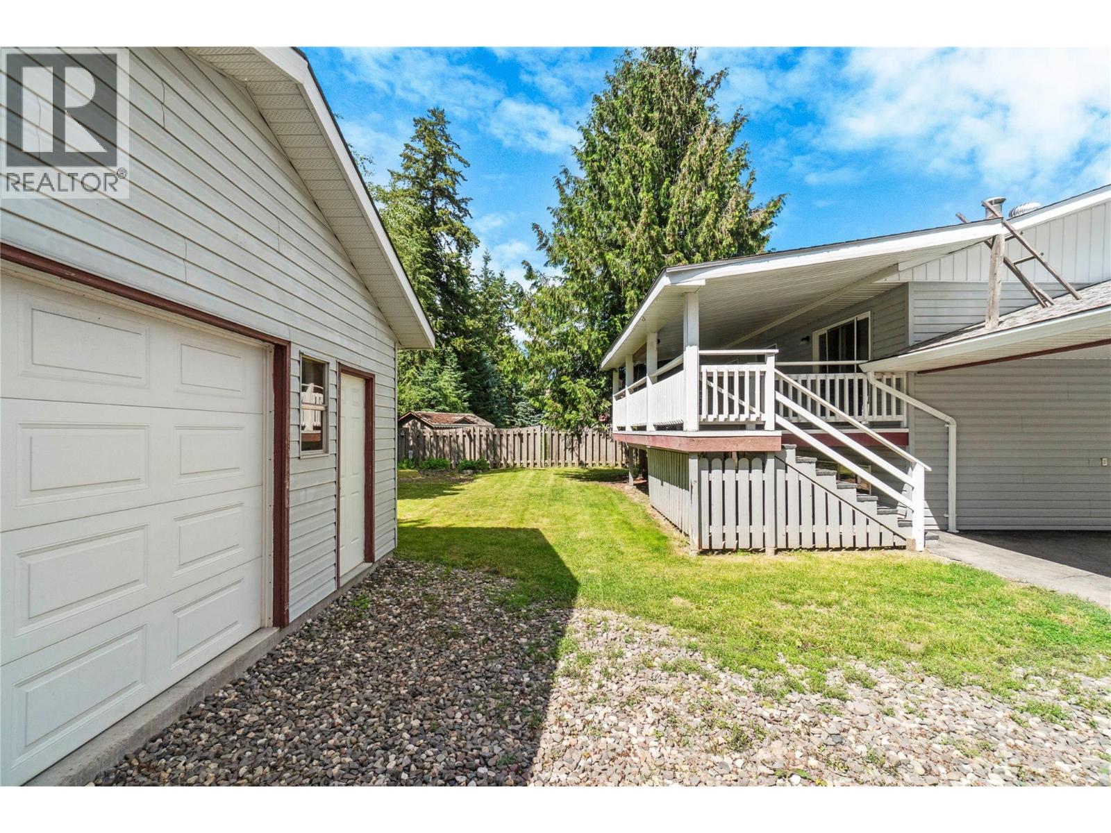 851 26 Street Se, Salmon Arm, British Columbia V1E 2H6 - Photo 29 - 10389410