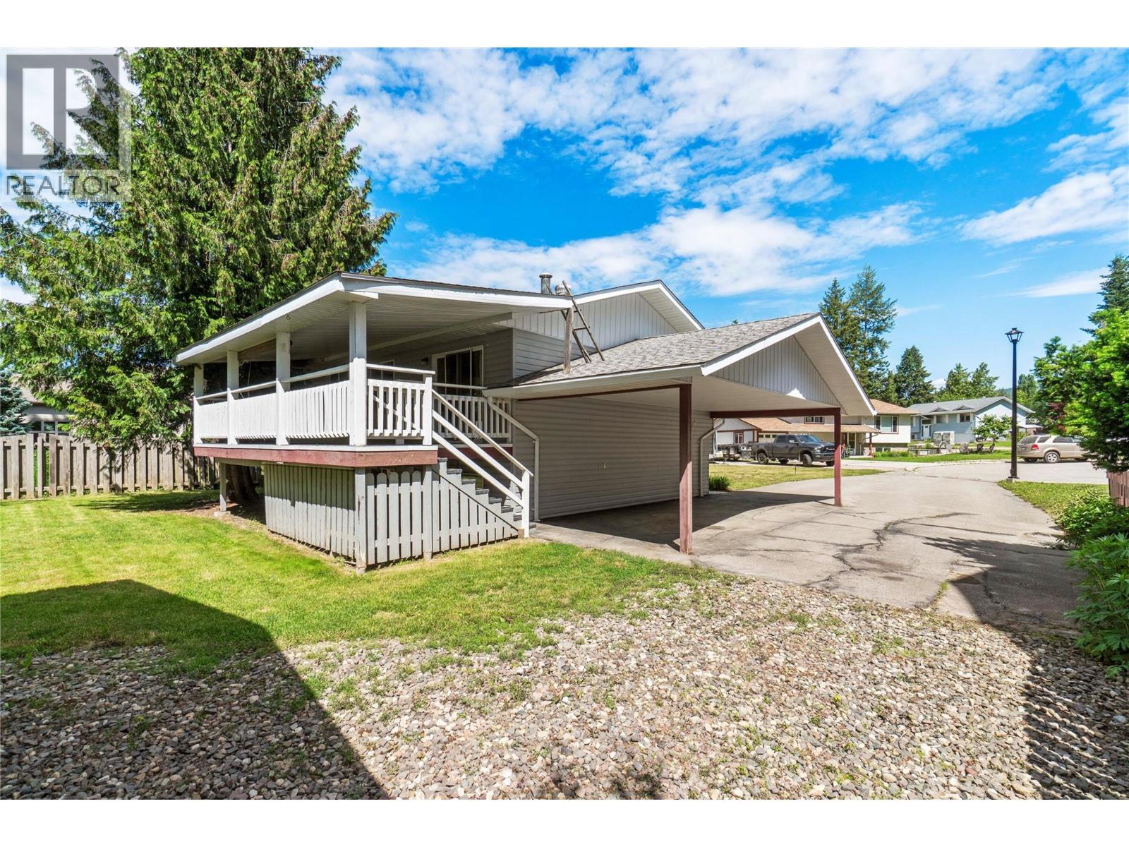851 26 Street Se, Salmon Arm, British Columbia V1E 2H6 - Photo 33 - 10389410