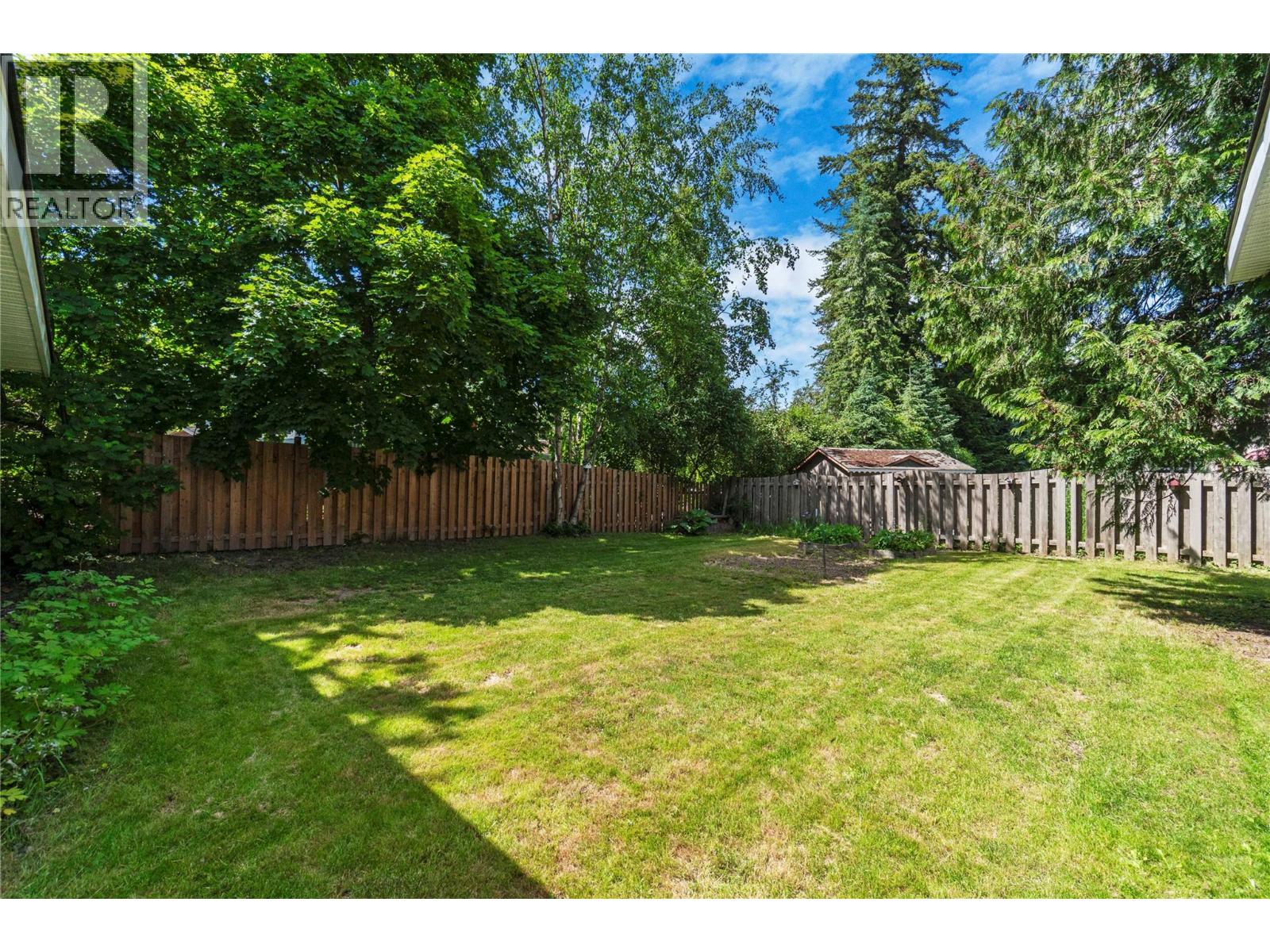 851 26 Street Se, Salmon Arm, British Columbia V1E 2H6 - Photo 37 - 10389410