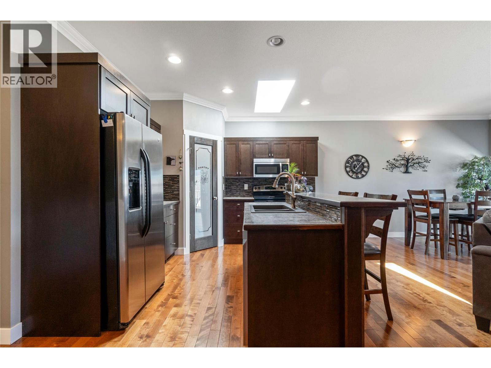 2751 15 Avenue Ne Unit# 24, Salmon Arm, British Columbia V1E 0B5 - Photo 3 - 10390646