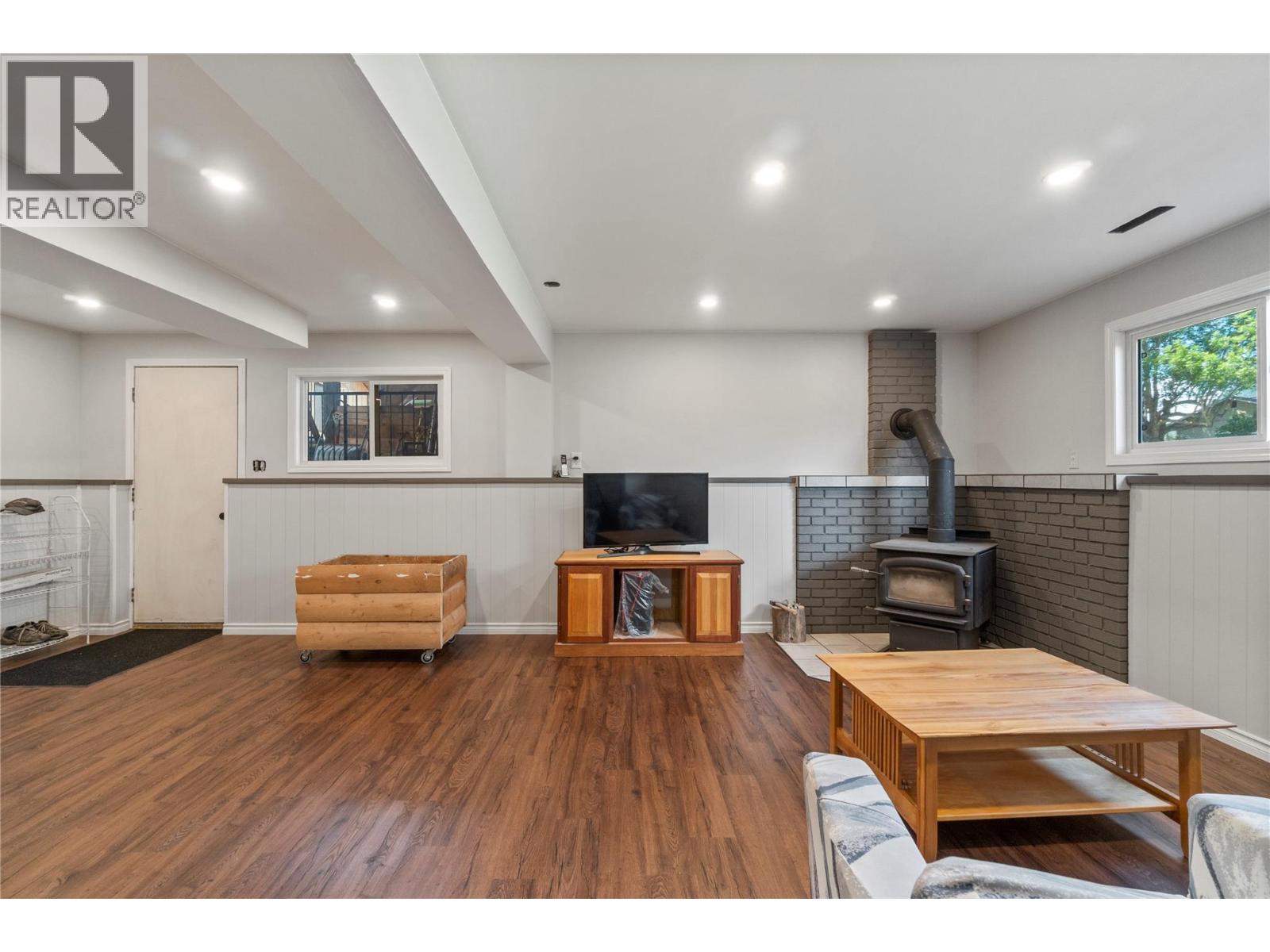 4750 71 Avenue Ne, Salmon Arm, British Columbia V0E 1K0 - Photo 24 - 10391387