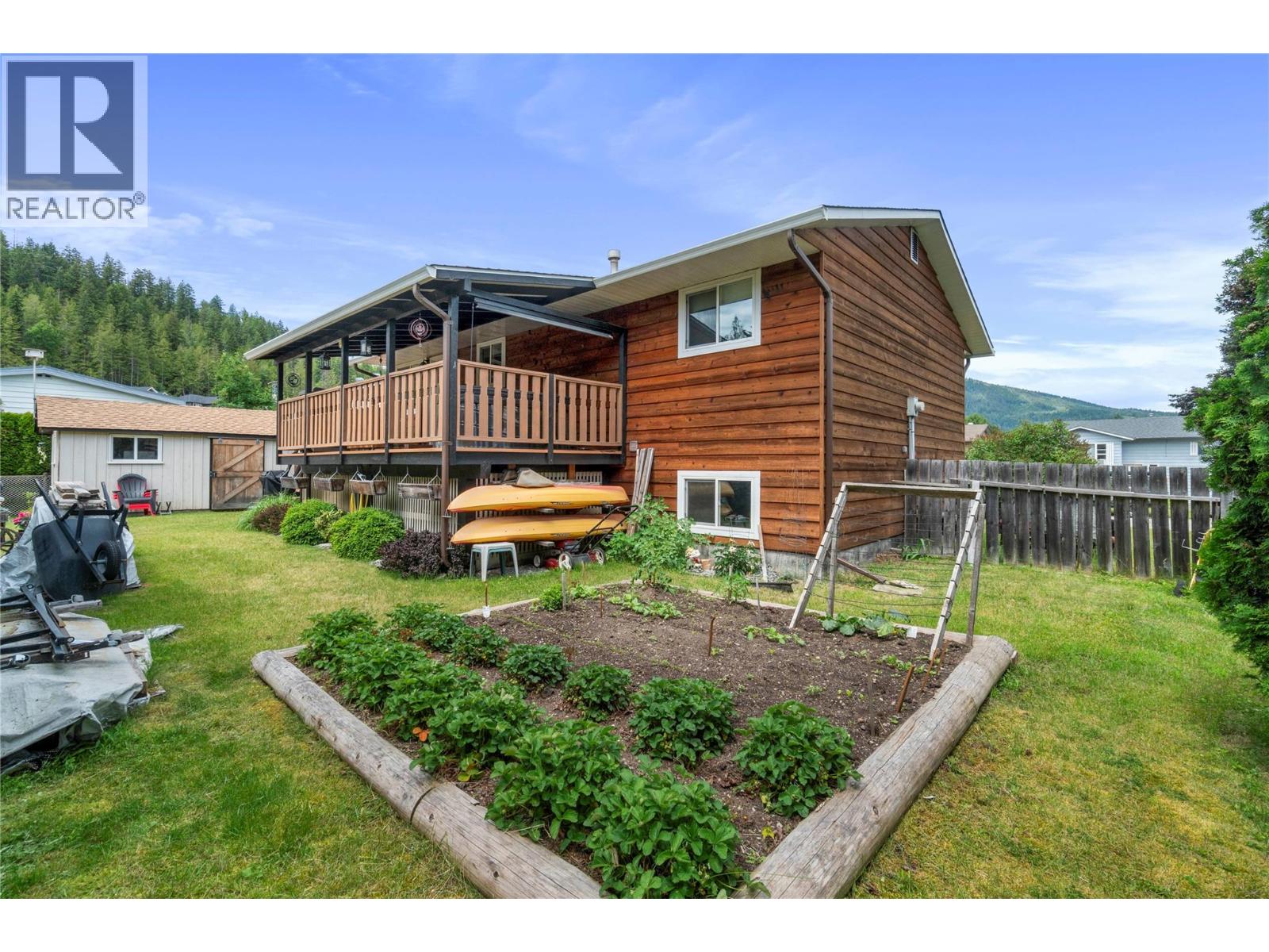 4750 71 Avenue Ne, Salmon Arm, British Columbia V0E 1K0 - Photo 32 - 10391387