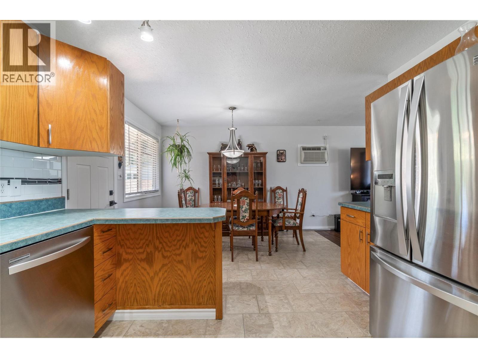 4750 71 Avenue Ne, Salmon Arm, British Columbia V0E 1K0 - Photo 9 - 10391387