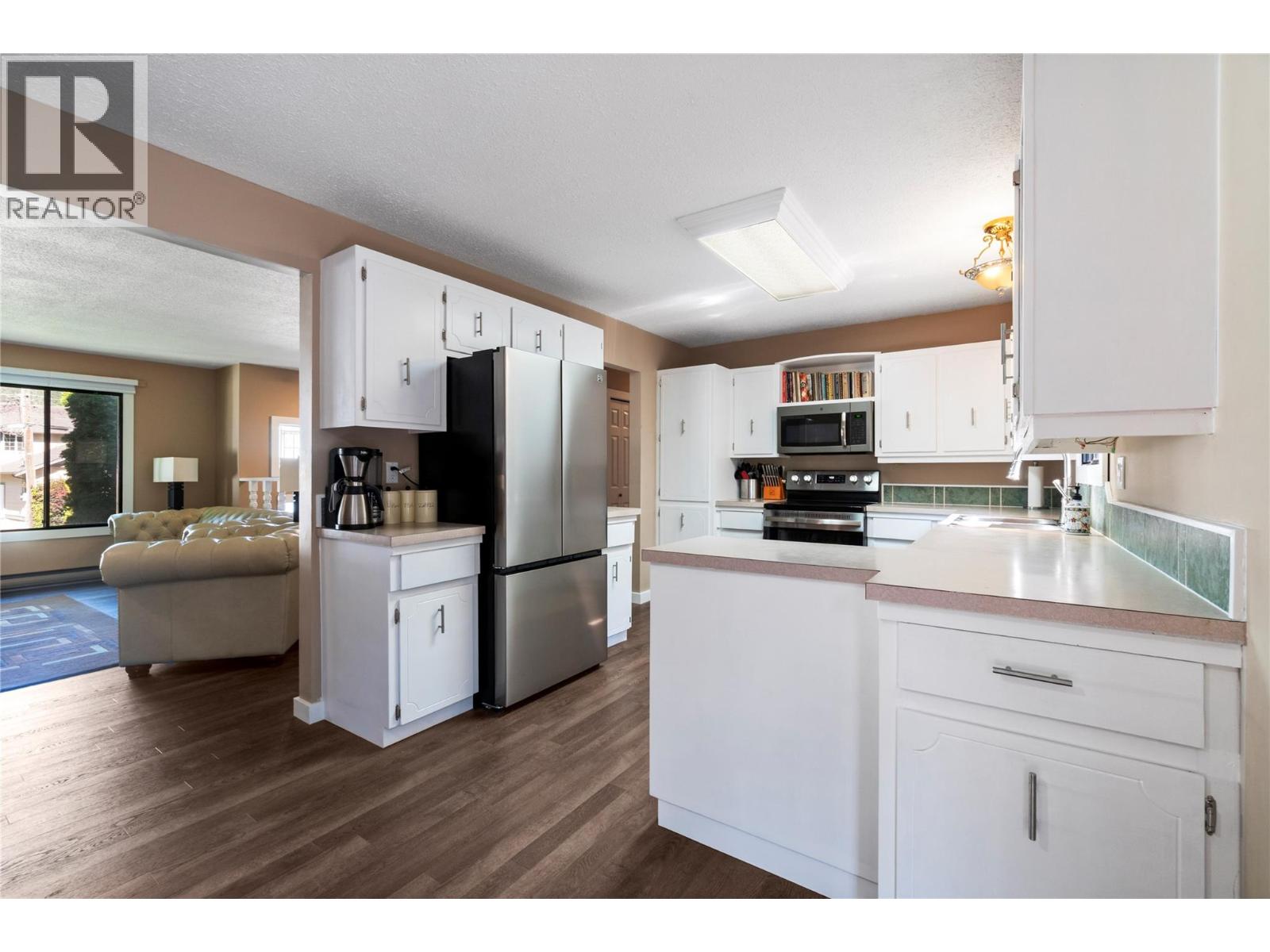713 Hemlock Crescent, Sicamous, British Columbia  V0E 2V1 - Photo 9 - 10392431