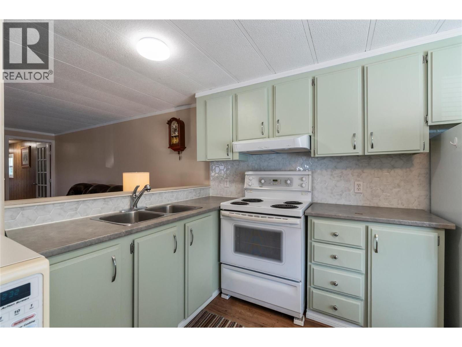 5391 69 Avenue, Canoe, British Columbia  V0E 1K0 - Photo 4 - 10392729