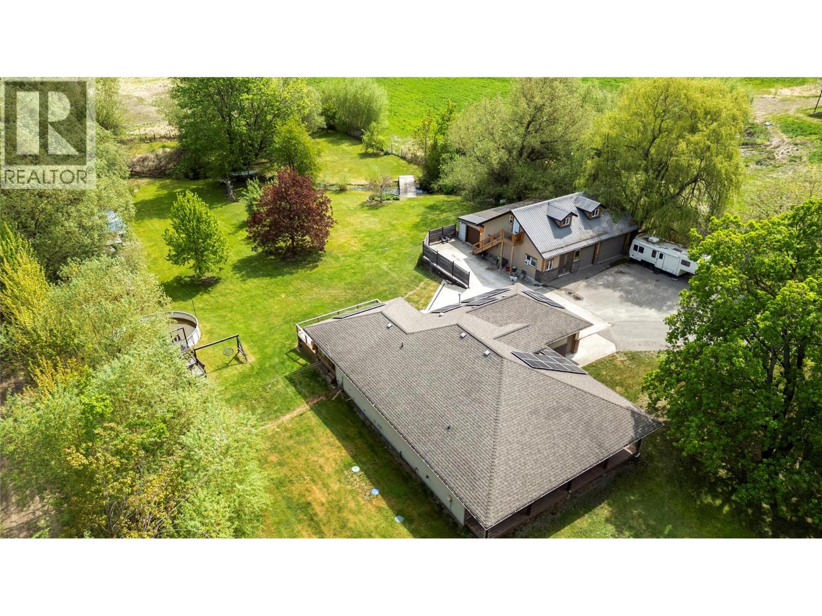 3960 50 Street Ne, Salmon Arm, British Columbia V1E 1Y5 - Photo 3 - 10395012