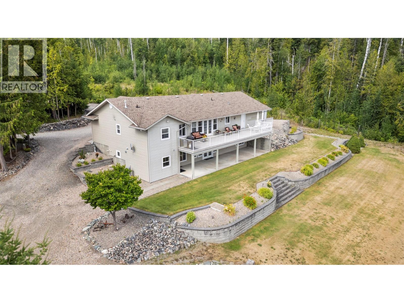 1406 Huckleberry Drive, Sorrento, British Columbia  V0E 2W1 - Photo 2 - 10395158